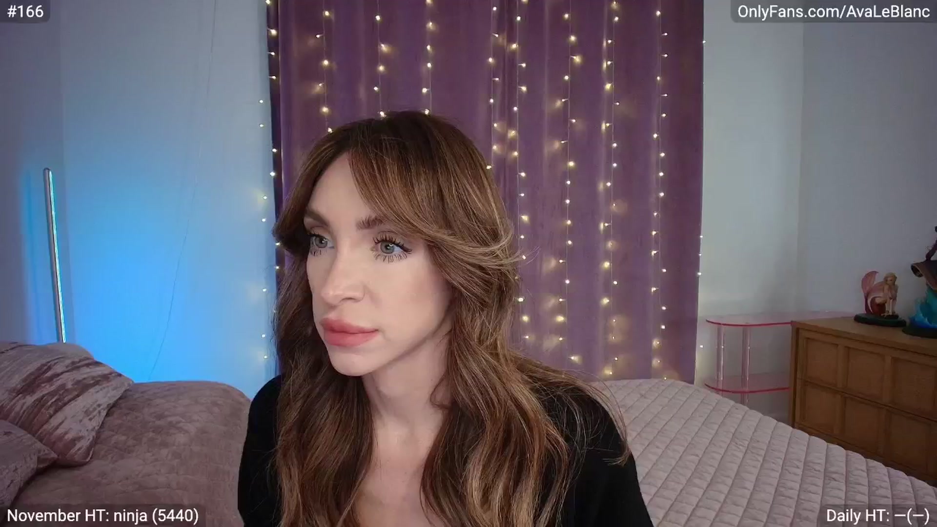 Gallery image thumbnail from AvaLeBlanc's myfreecams stream on, 11/24/2025, 04:04 image 1 of 20