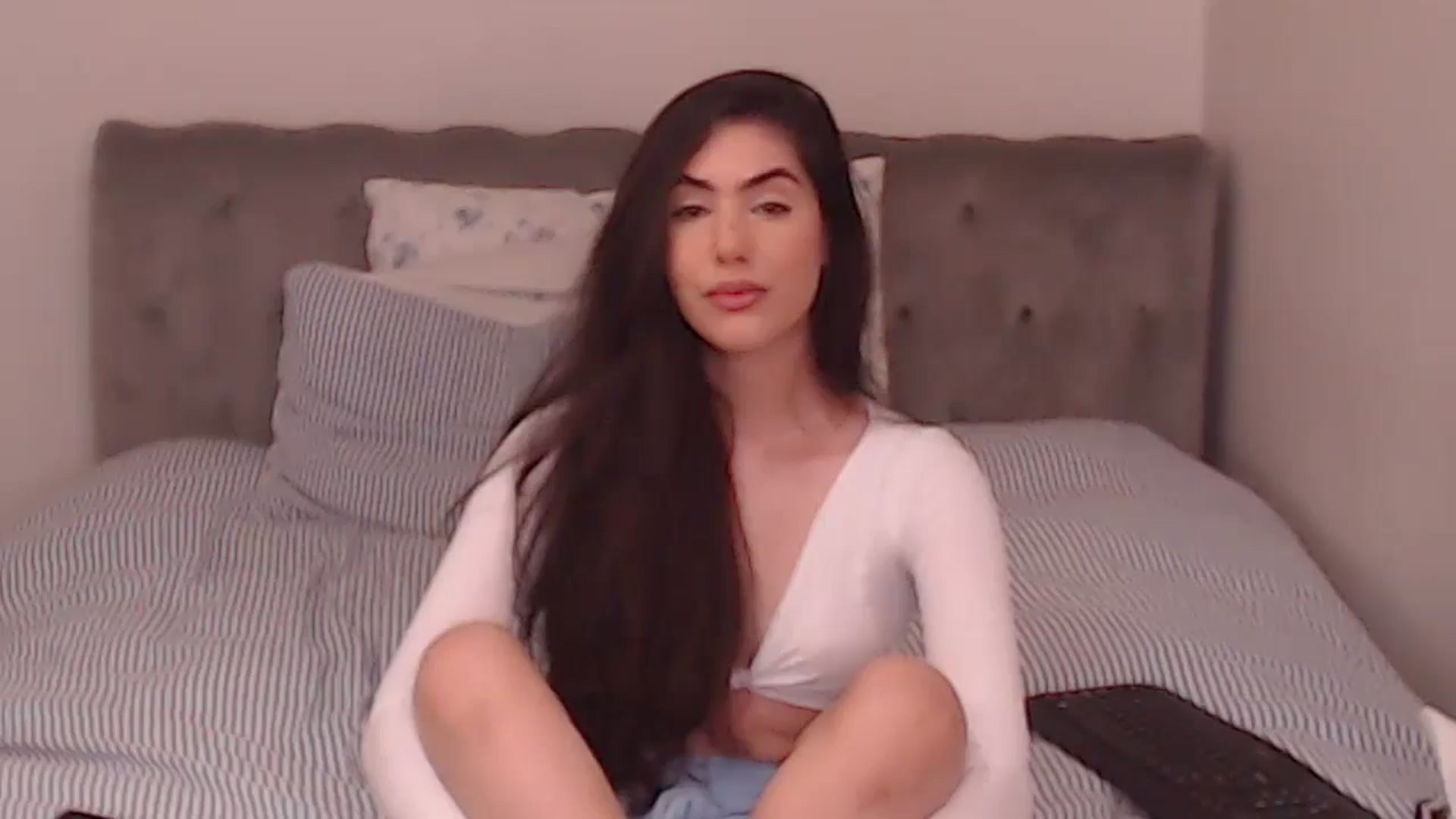 Gallery image thumbnail from AvaMaria's myfreecams stream on, 11/21/2024, 06:31 image 7 of 20