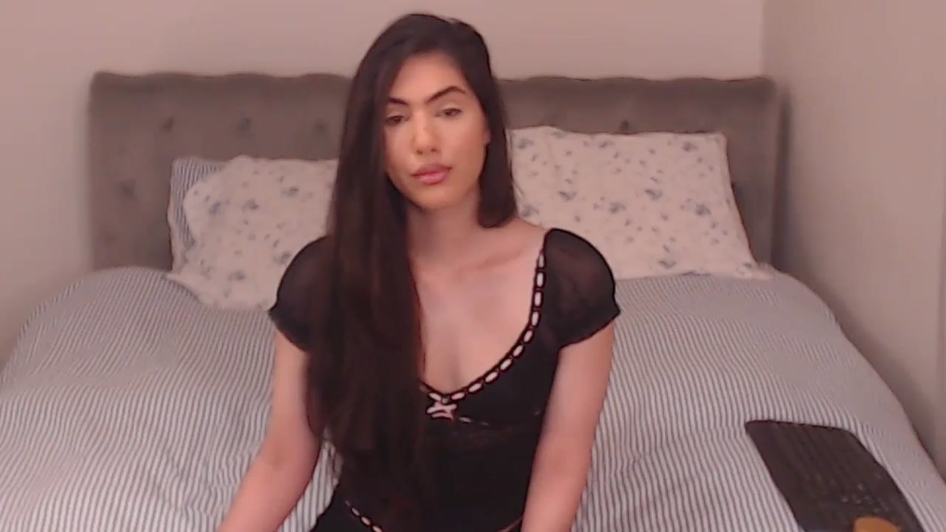 Gallery image thumbnail from AvaMaria's myfreecams stream on, 11/23/2024, 04:01 image 5 of 20
