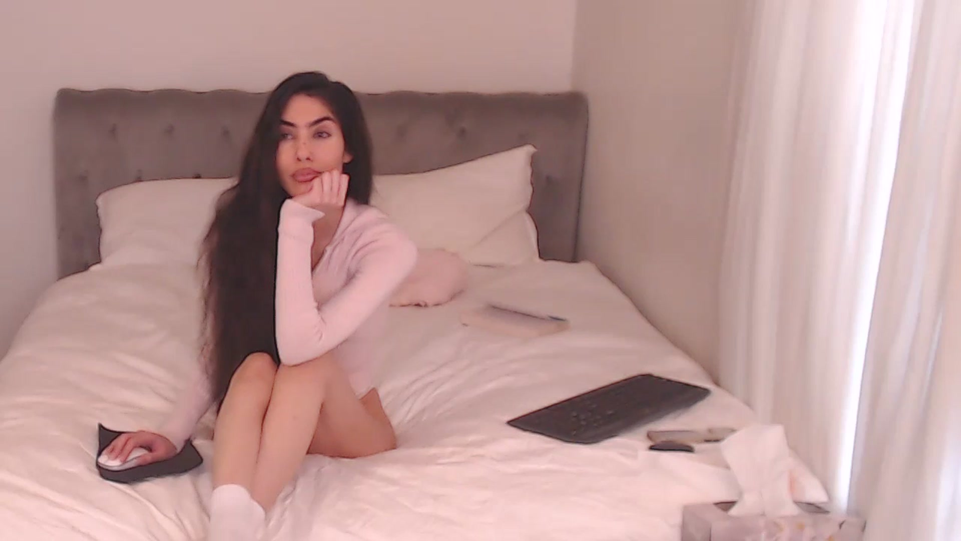 Gallery image thumbnail from AvaMaria's myfreecams stream on, 12/05/2025, 15:38 image 10 of 20