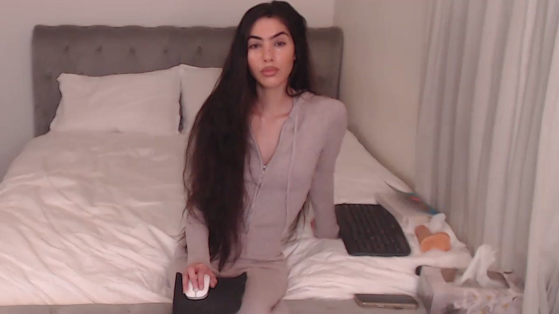 Gallery image thumbnail from AvaMaria's myfreecams stream on, 12/07/2025, 16:37 image 1 of 20