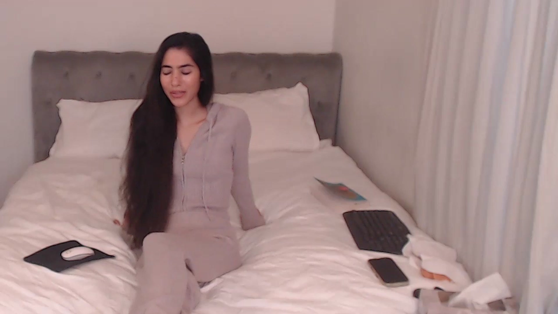 Gallery image thumbnail from AvaMaria's myfreecams stream on, 12/07/2025, 16:37 image 6 of 20