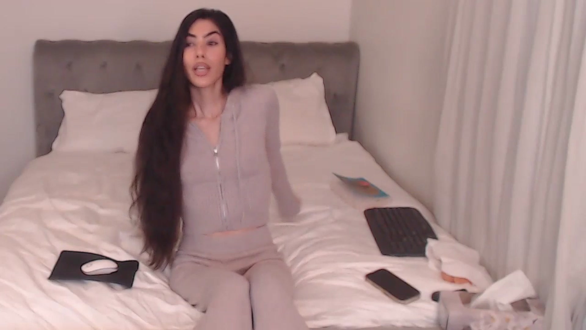 Gallery image thumbnail from AvaMaria's myfreecams stream on, 12/07/2025, 16:37 image 3 of 20