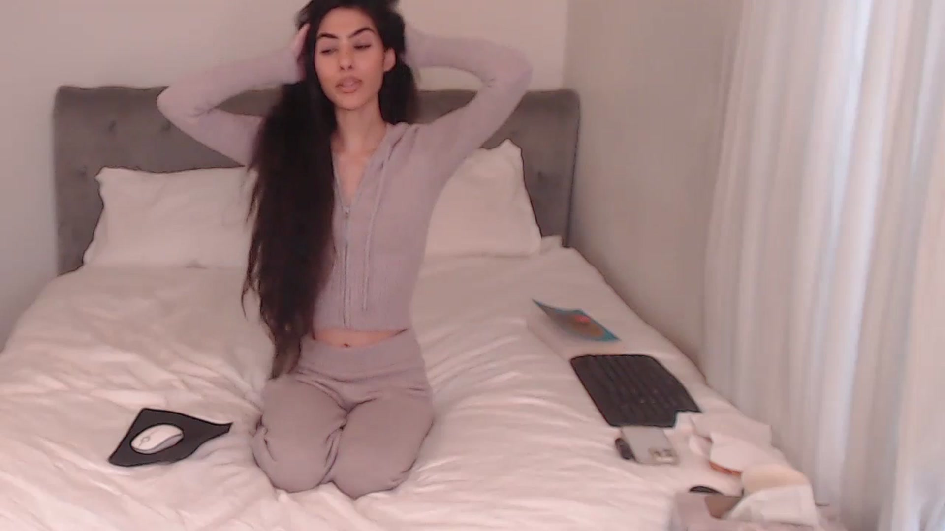 Gallery image thumbnail from AvaMaria's myfreecams stream on, 12/07/2025, 16:37 image 11 of 20