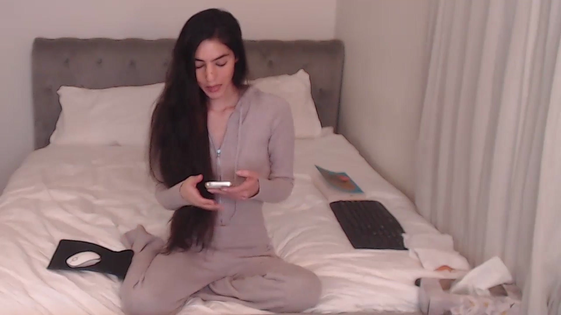 Gallery image thumbnail from AvaMaria's myfreecams stream on, 12/07/2025, 16:37 image 2 of 20