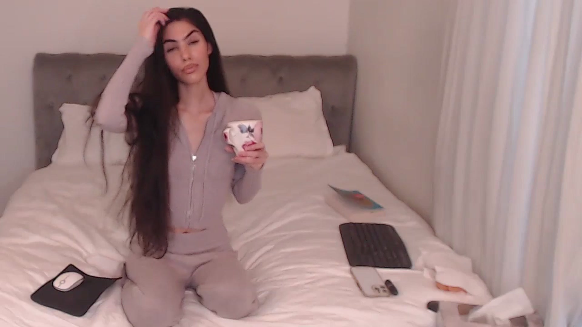 Gallery image thumbnail from AvaMaria's myfreecams stream on, 12/07/2025, 16:37 image 9 of 20