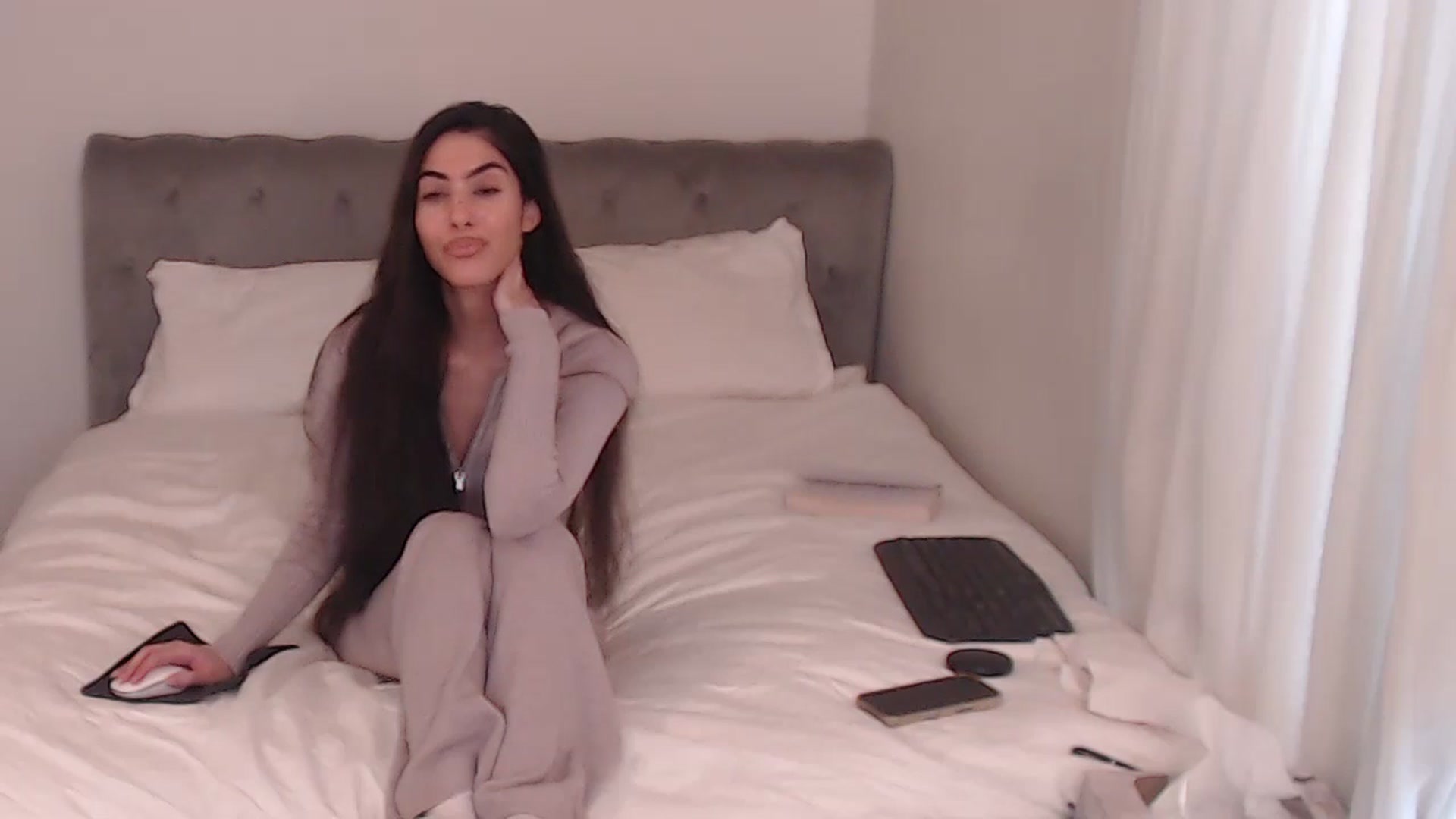 Gallery image thumbnail from AvaMaria's myfreecams stream on, 12/07/2025, 19:22 image 8 of 20