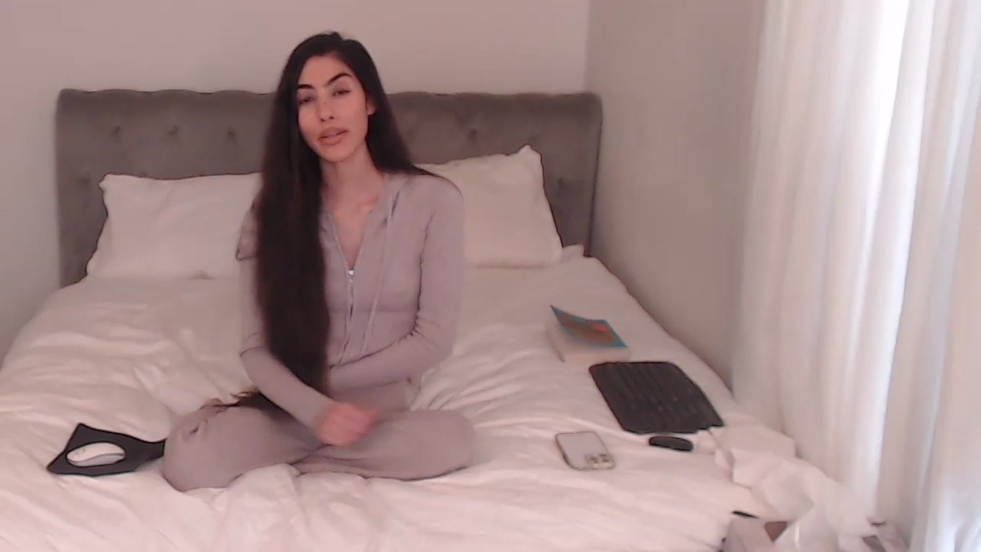 Gallery image thumbnail from AvaMaria's myfreecams stream on, 12/07/2025, 19:22 image 3 of 20