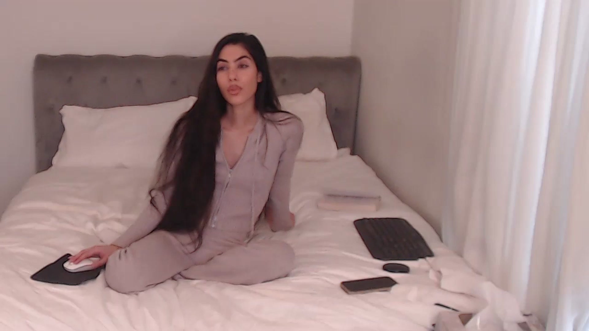 Gallery image thumbnail from AvaMaria's myfreecams stream on, 12/07/2025, 19:22 image 9 of 20