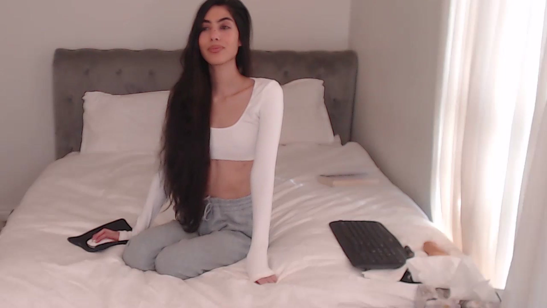 Gallery image thumbnail from AvaMaria's myfreecams stream on, 12/08/2025, 17:18 image 17 of 20