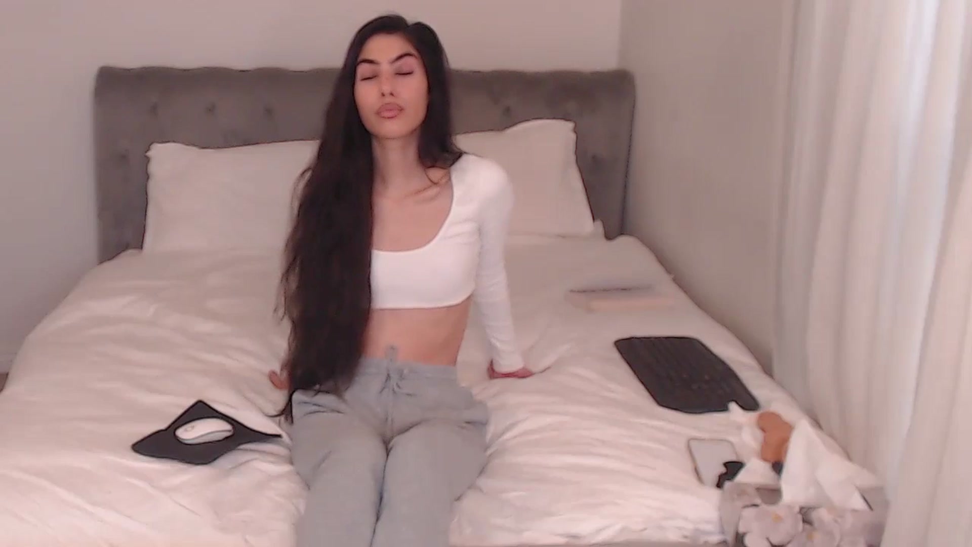 Gallery image thumbnail from AvaMaria's myfreecams stream on, 12/08/2025, 17:18 image 2 of 20