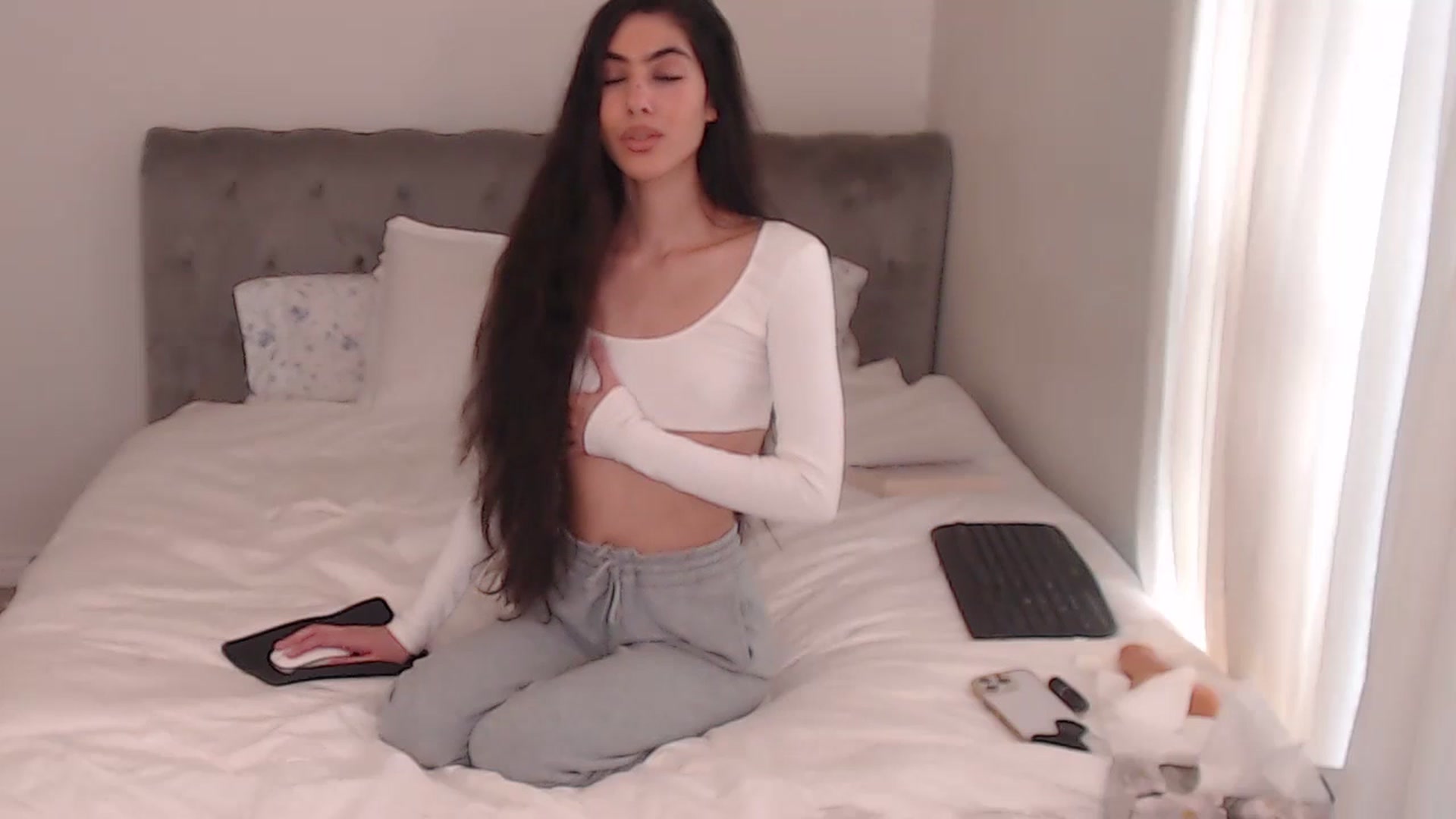 Gallery image thumbnail from AvaMaria's myfreecams stream on, 12/08/2025, 17:18 image 19 of 20