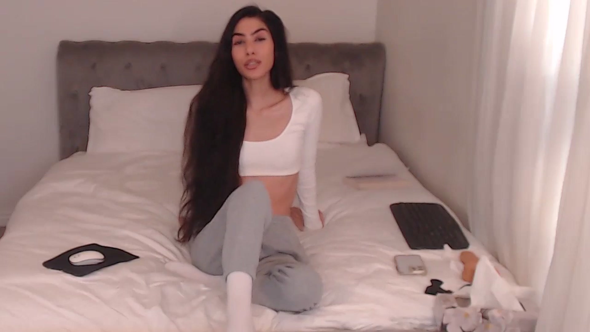 Gallery image thumbnail from AvaMaria's myfreecams stream on, 12/08/2025, 17:18 image 3 of 20