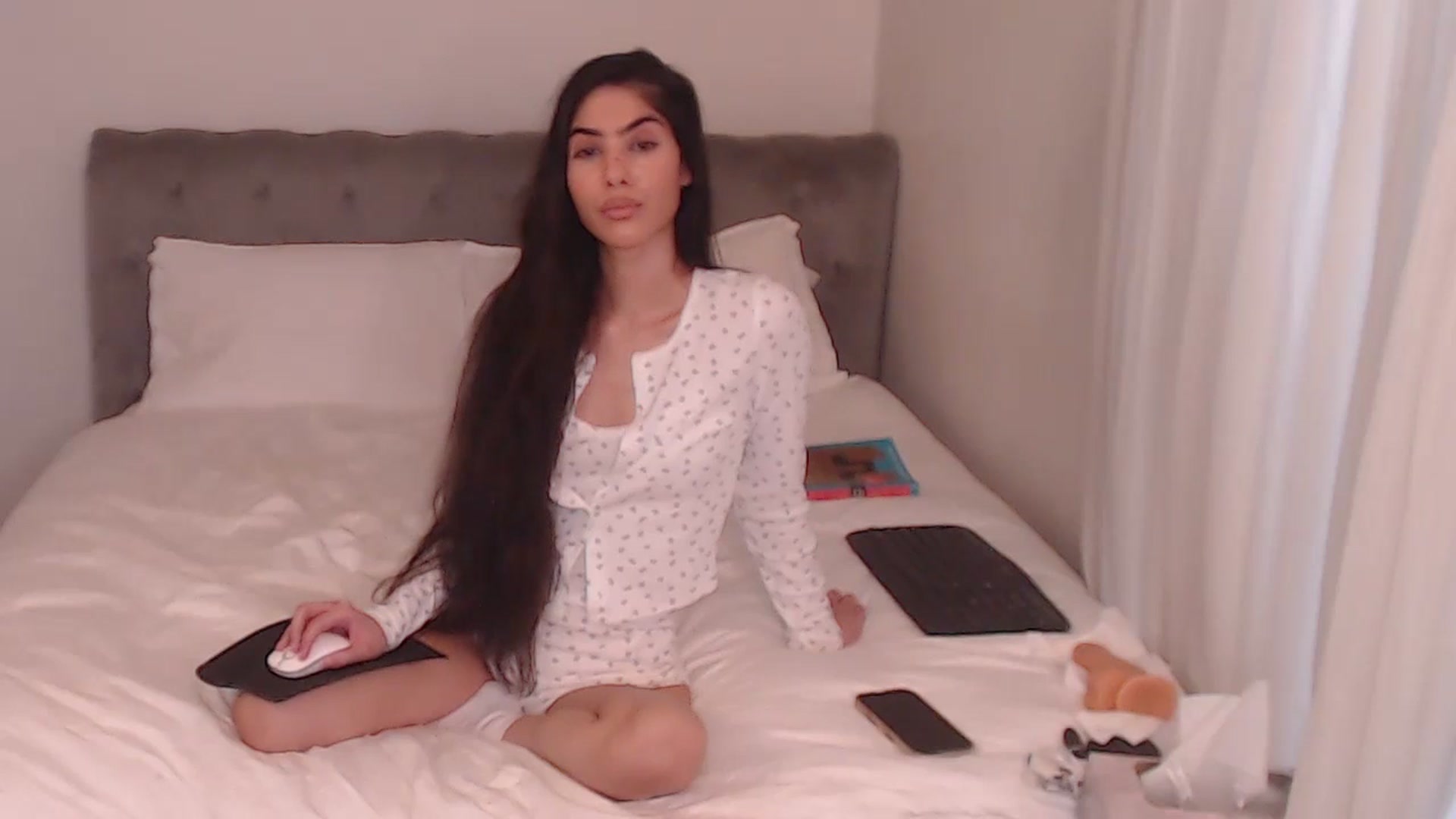 Gallery image thumbnail from AvaMaria's myfreecams stream on, 12/09/2025, 15:54 image 12 of 20