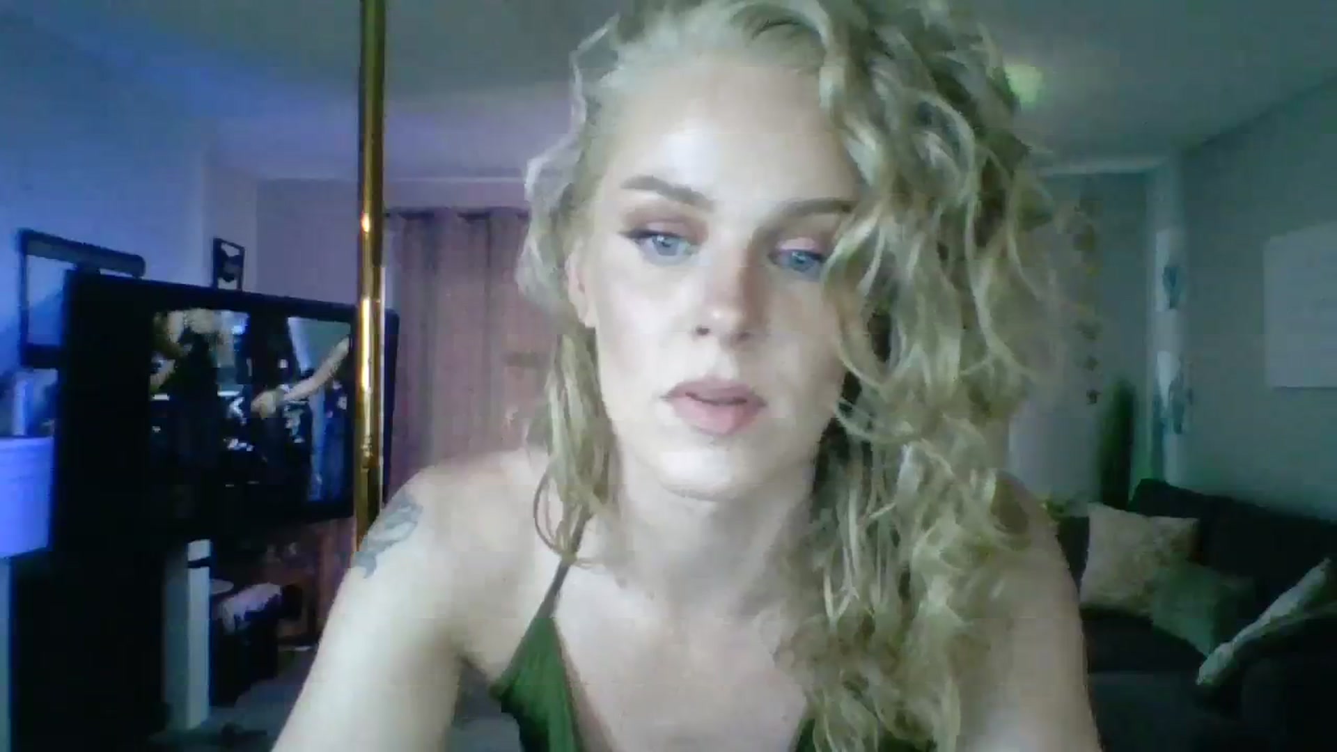 Gallery image thumbnail from AvaMonroe_'s myfreecams stream on, 07/24/2023, 01:08 image 5 of 20