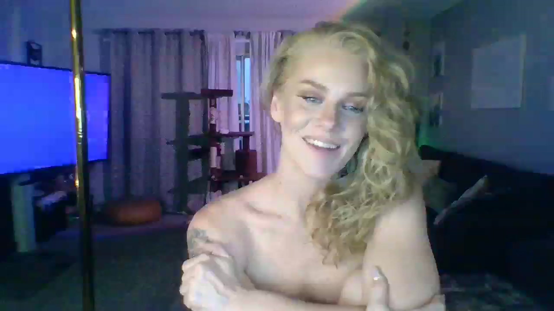 Gallery image thumbnail from AvaMonroe_'s myfreecams stream on, 07/24/2023, 03:18 image 20 of 20