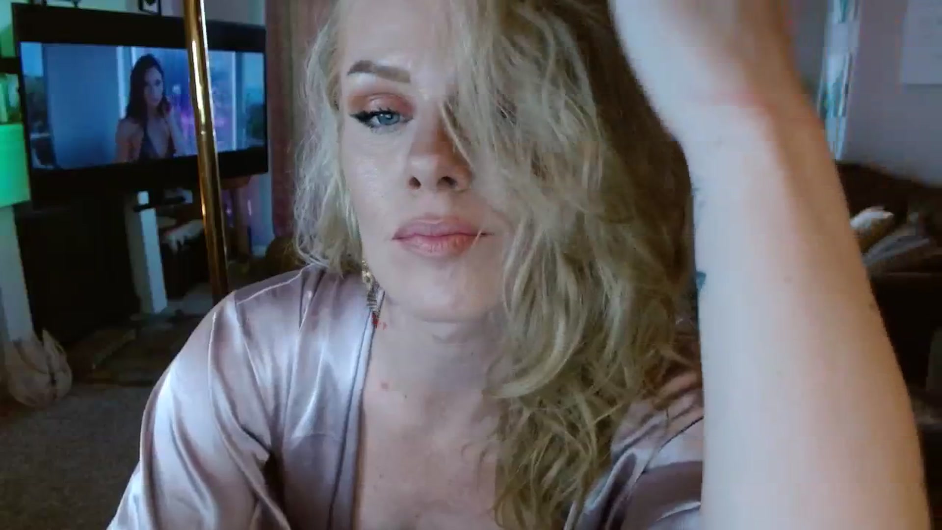 Gallery image thumbnail from AvaMonroe_'s myfreecams stream on, 07/25/2023, 01:28 image 19 of 20