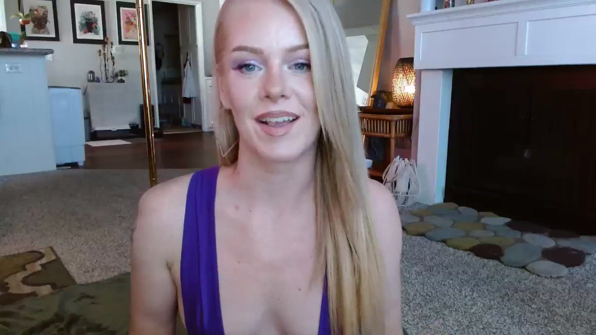 Gallery image thumbnail from AvaMonroe_'s myfreecams stream on, 07/27/2023, 24:26 image 8 of 20