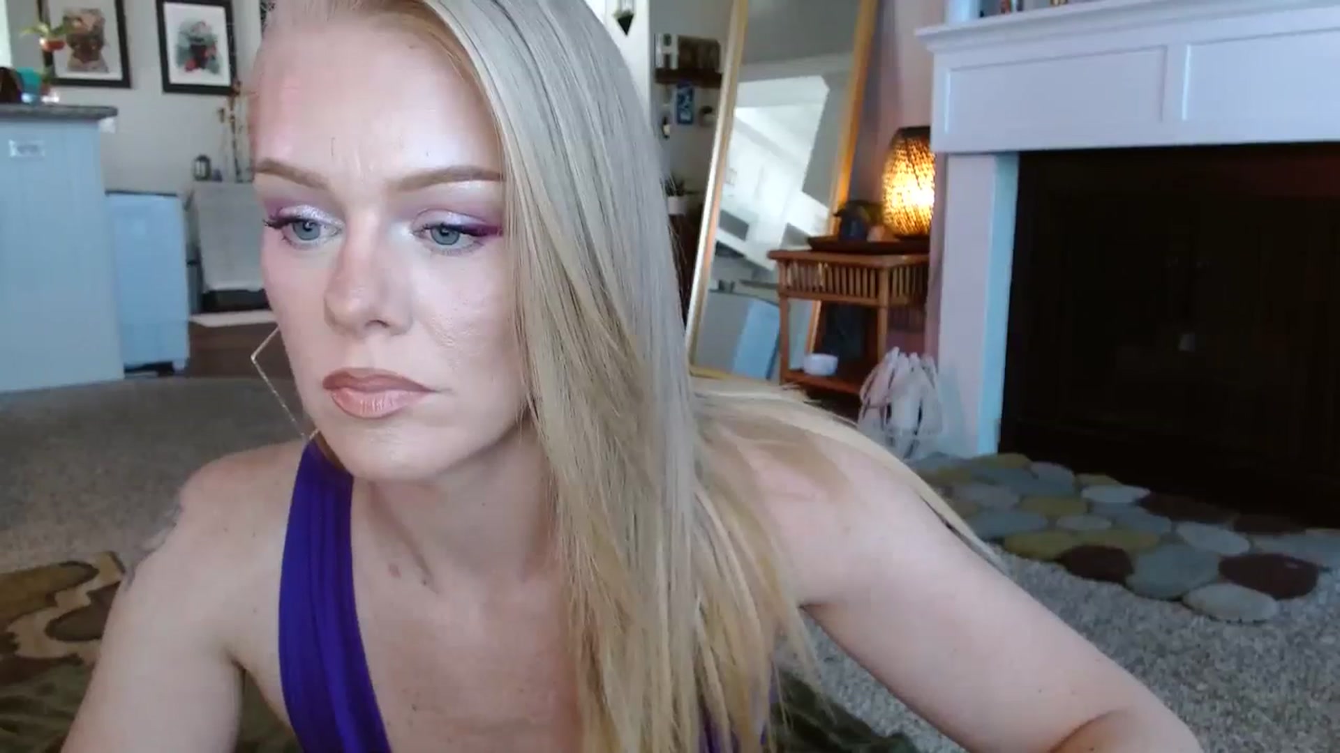 Gallery image thumbnail from AvaMonroe_'s myfreecams stream on, 07/27/2023, 24:26 image 2 of 20