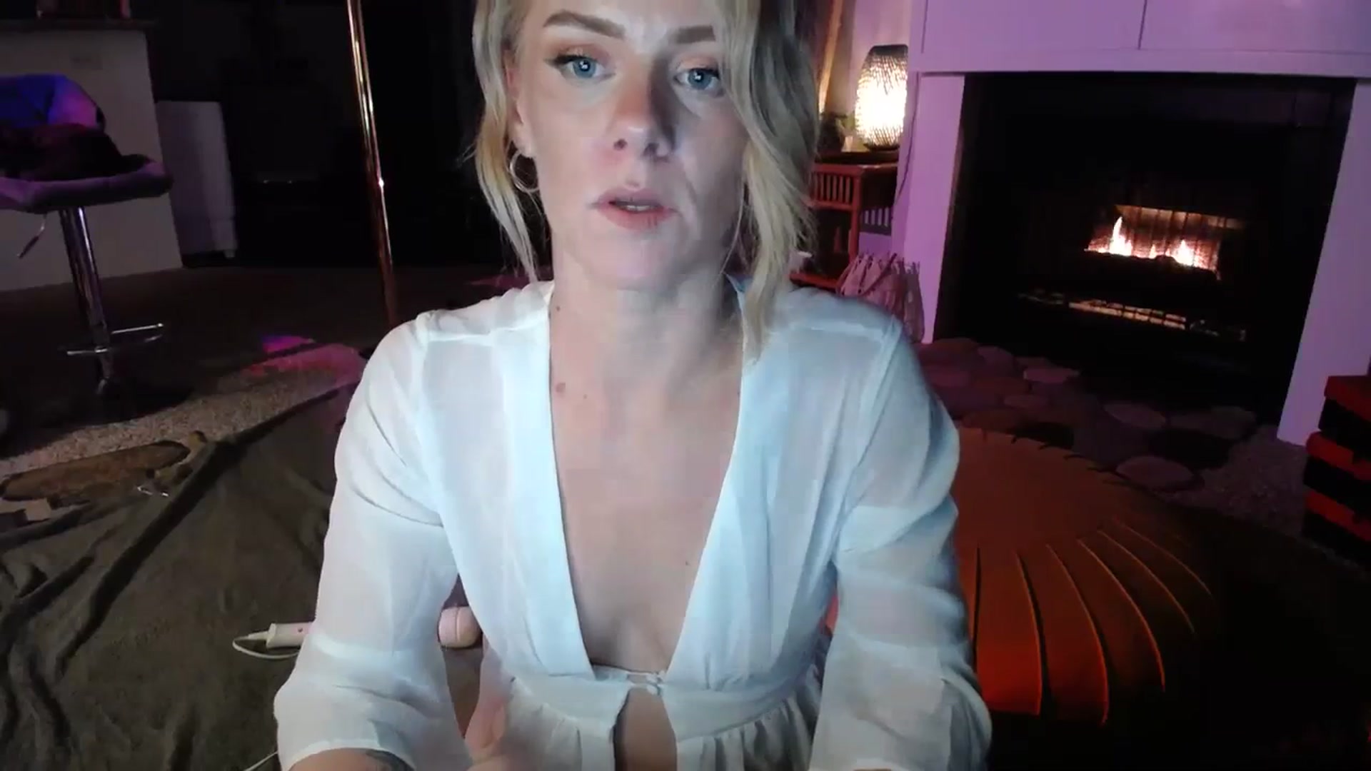 Gallery image thumbnail from AvaMonroe_'s myfreecams stream on, 07/31/2023, 09:10 image 8 of 20