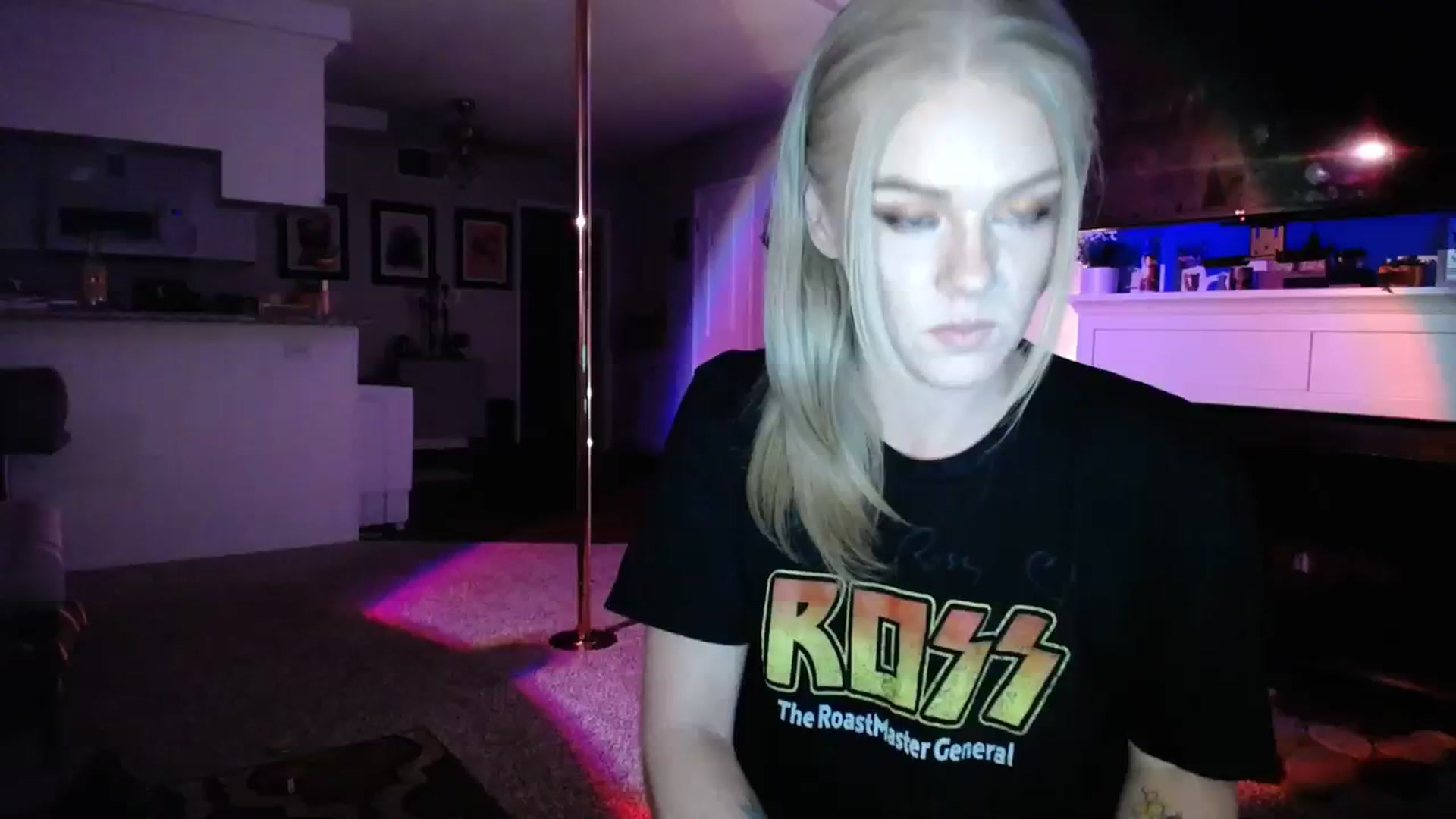 Gallery image thumbnail from AvaMonroe_'s myfreecams stream on, 08/01/2023, 10:38 image 19 of 20