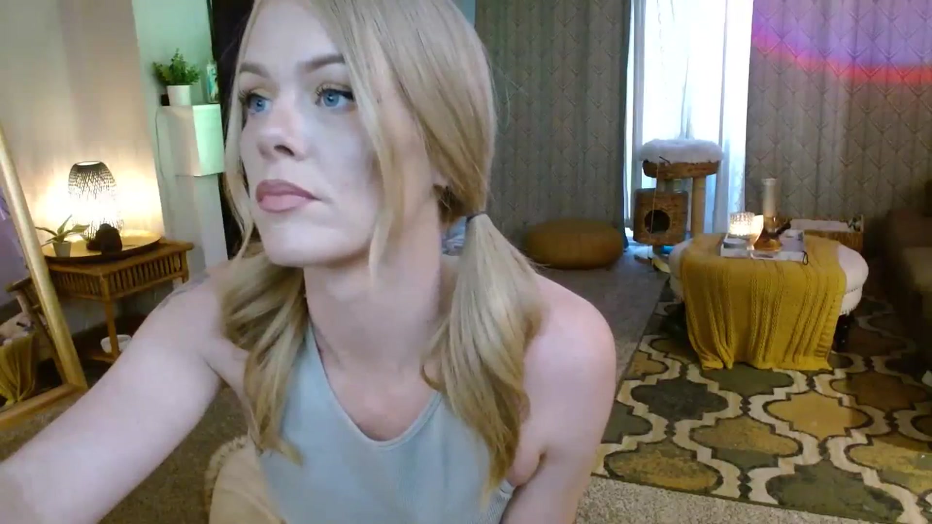 Gallery image thumbnail from AvaMonroe_'s myfreecams stream on, 08/04/2023, 03:02 image 19 of 20