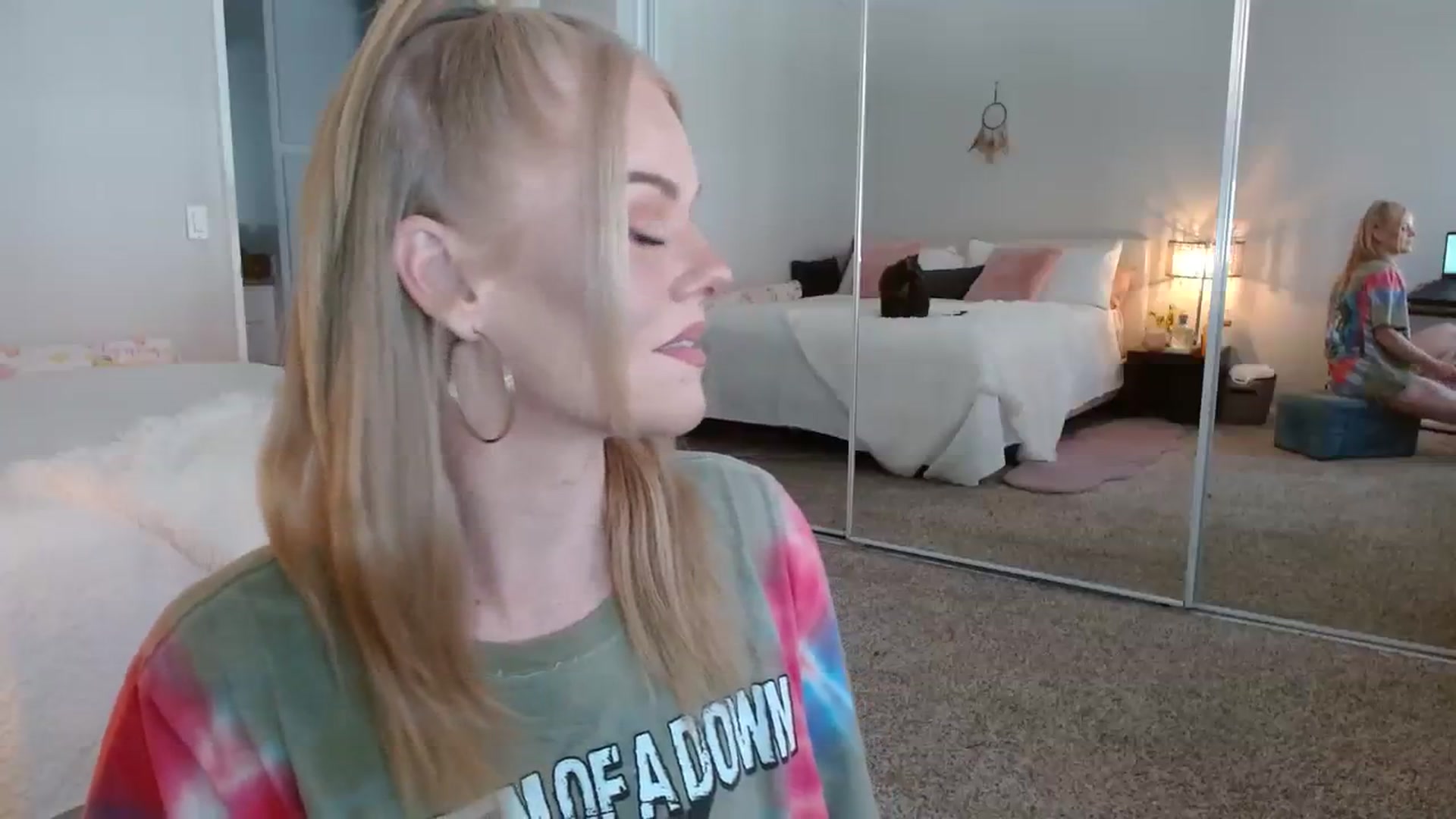 Gallery image thumbnail from AvaMonroe_'s myfreecams stream on, 08/08/2023, 24:02 image 19 of 20