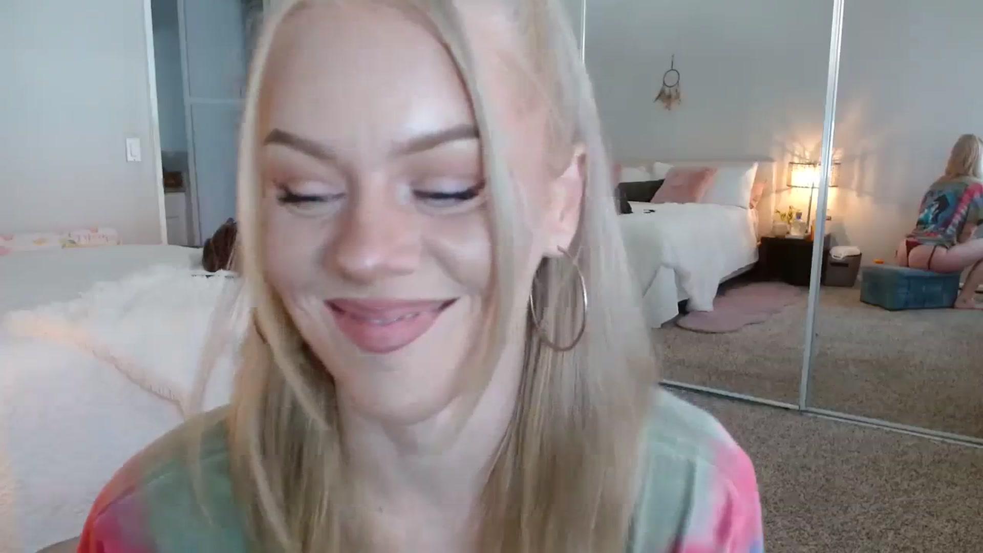 Gallery image thumbnail from AvaMonroe_'s myfreecams stream on, 08/08/2023, 24:02 image 17 of 20