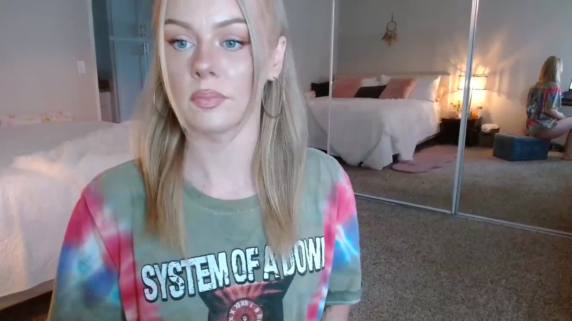 Gallery image thumbnail from AvaMonroe_'s myfreecams stream on, 08/08/2023, 02:22 image 6 of 20