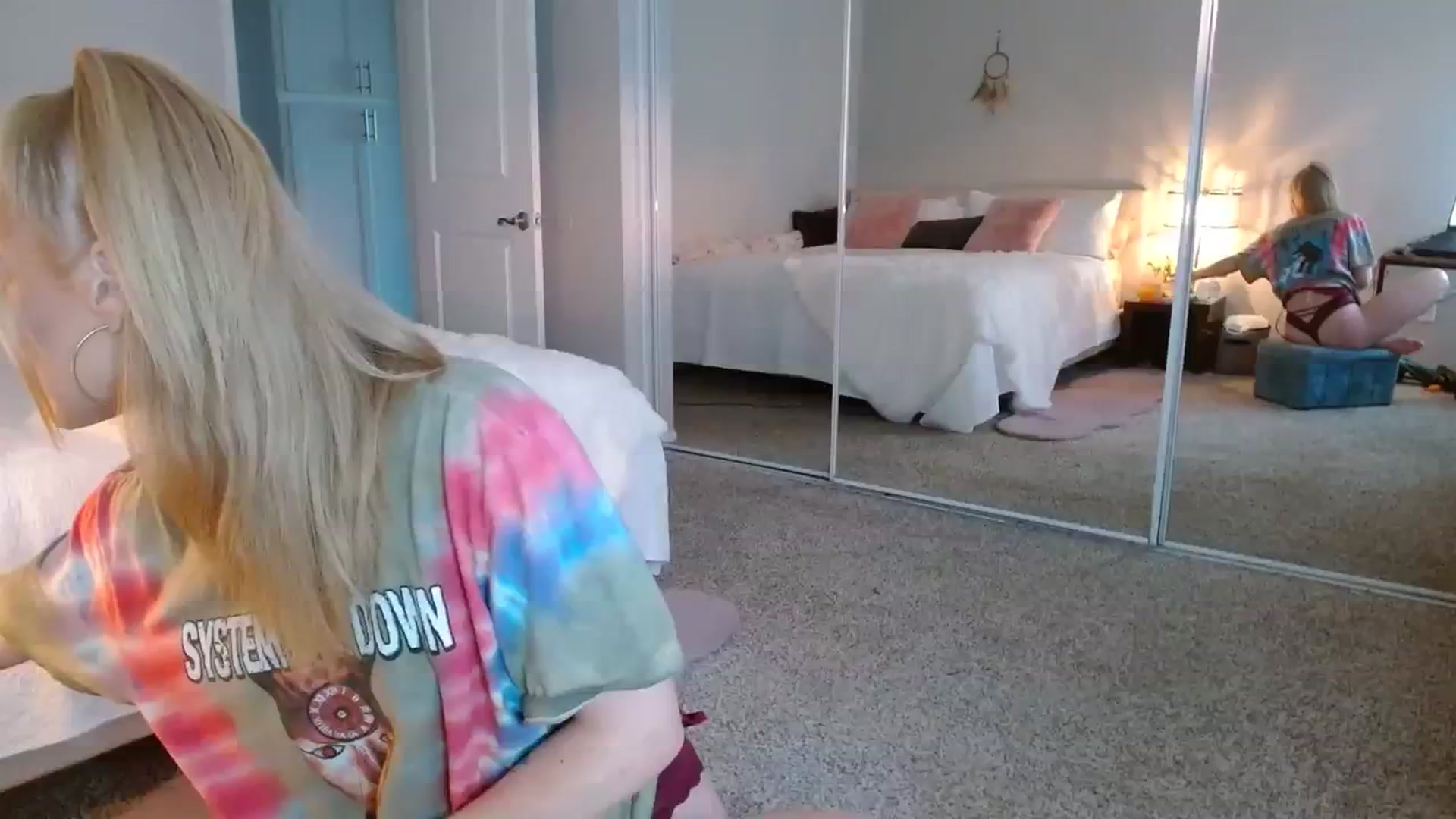 Gallery image thumbnail from AvaMonroe_'s myfreecams stream on, 08/08/2023, 02:22 image 9 of 20