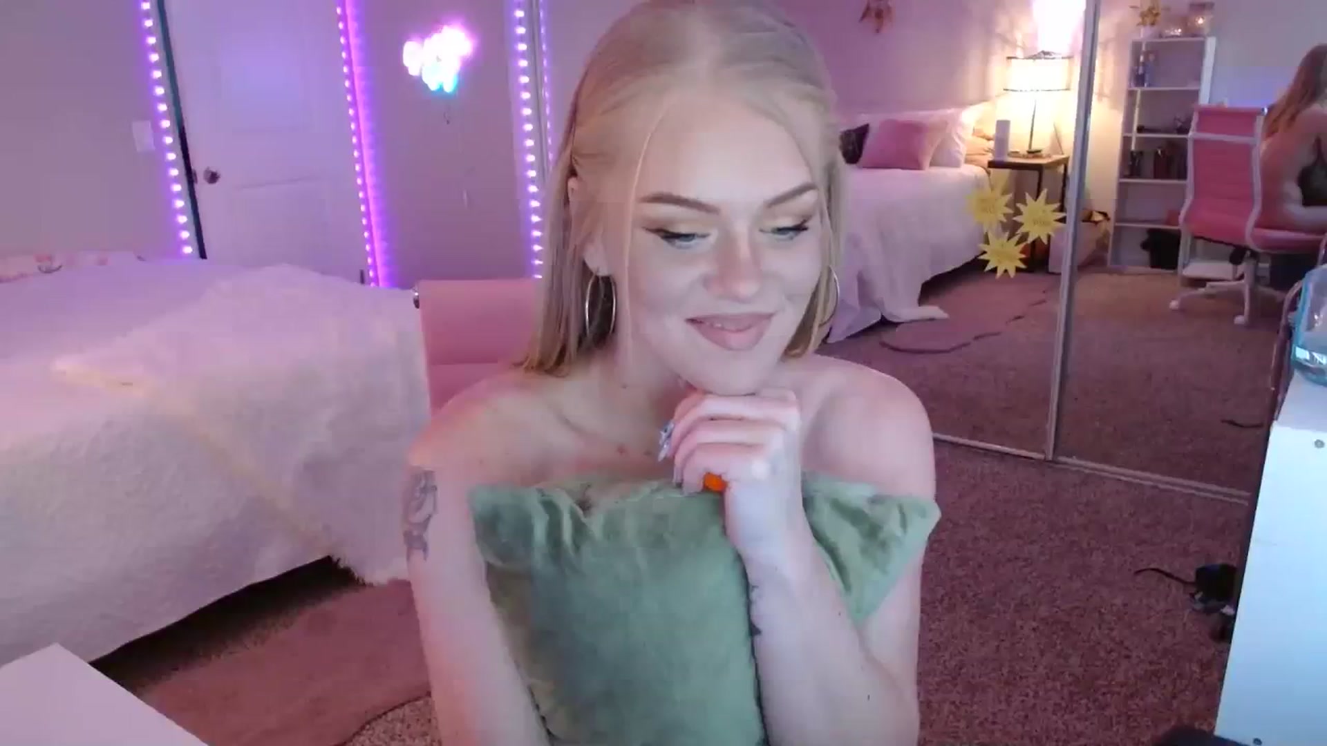 Gallery image thumbnail from AvaMonroe_'s myfreecams stream on, 08/15/2023, 01:48 image 13 of 20