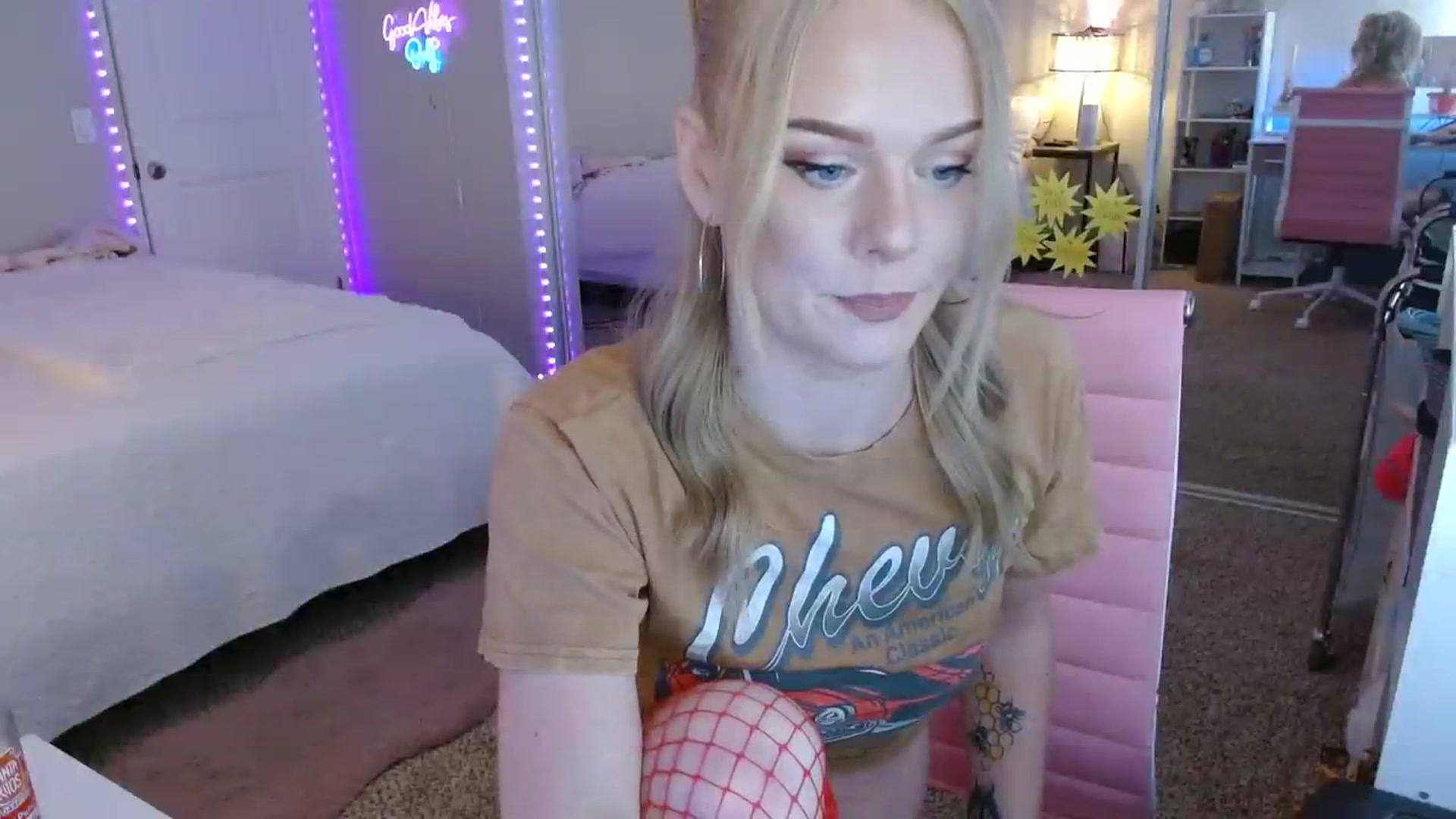 Gallery image thumbnail from AvaMonroe_'s myfreecams stream on, 08/17/2023, 24:05 image 19 of 20