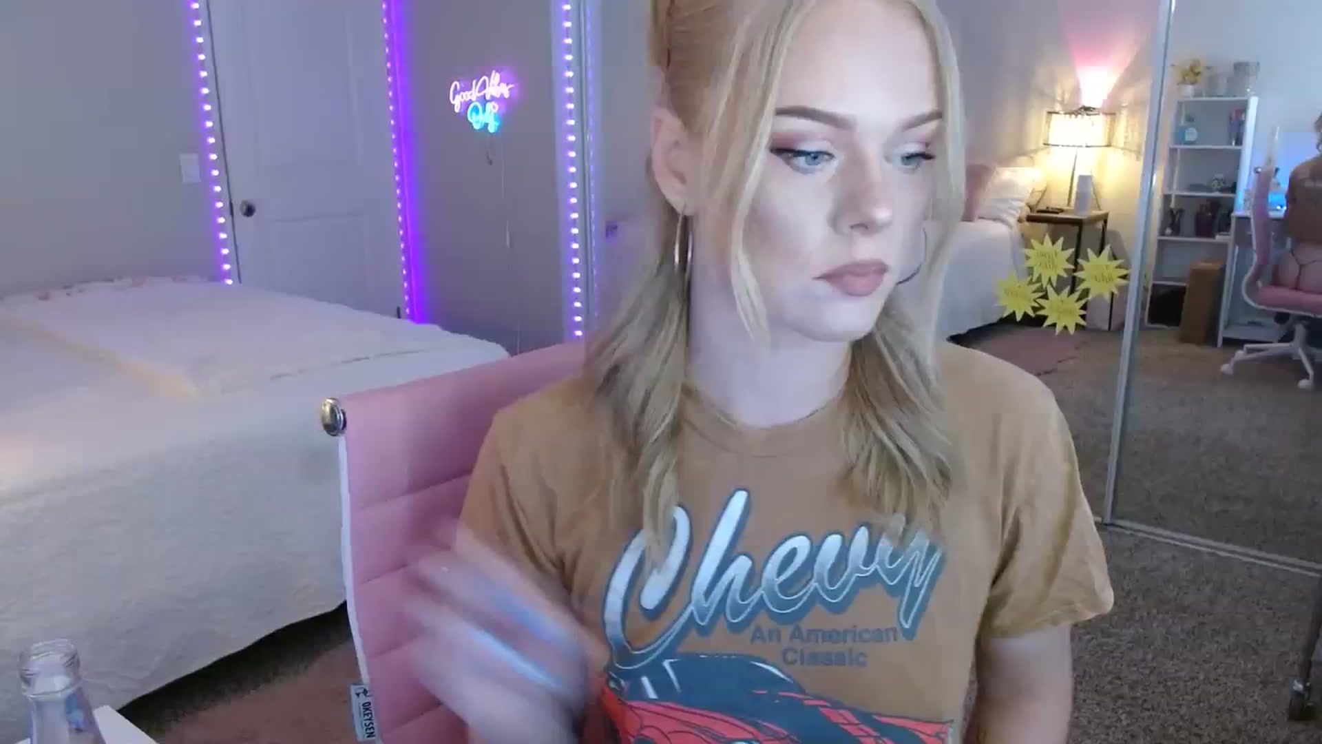 Gallery image thumbnail from AvaMonroe_'s myfreecams stream on, 08/17/2023, 24:05 image 1 of 20