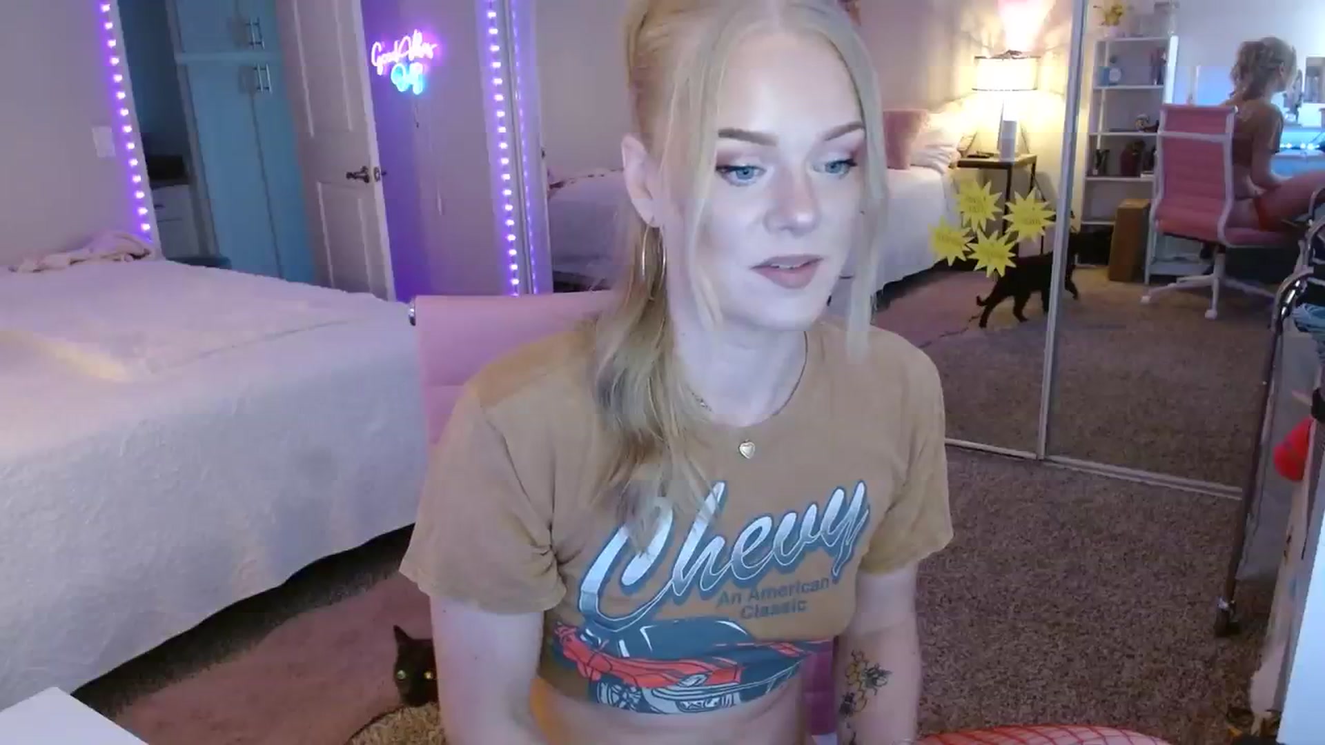 Gallery image thumbnail from AvaMonroe_'s myfreecams stream on, 08/17/2023, 02:18 image 7 of 20