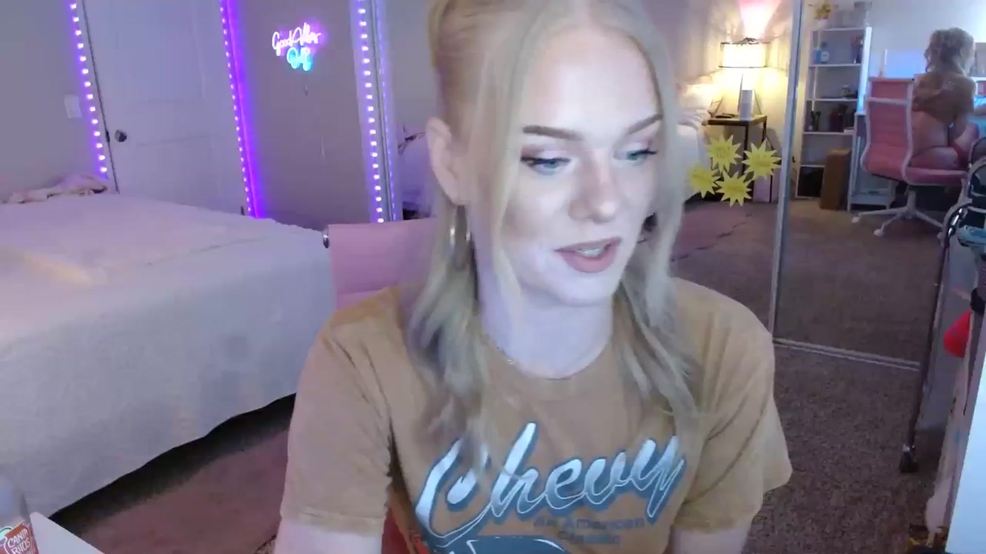 Gallery image thumbnail from AvaMonroe_'s myfreecams stream on, 08/17/2023, 02:18 image 5 of 20