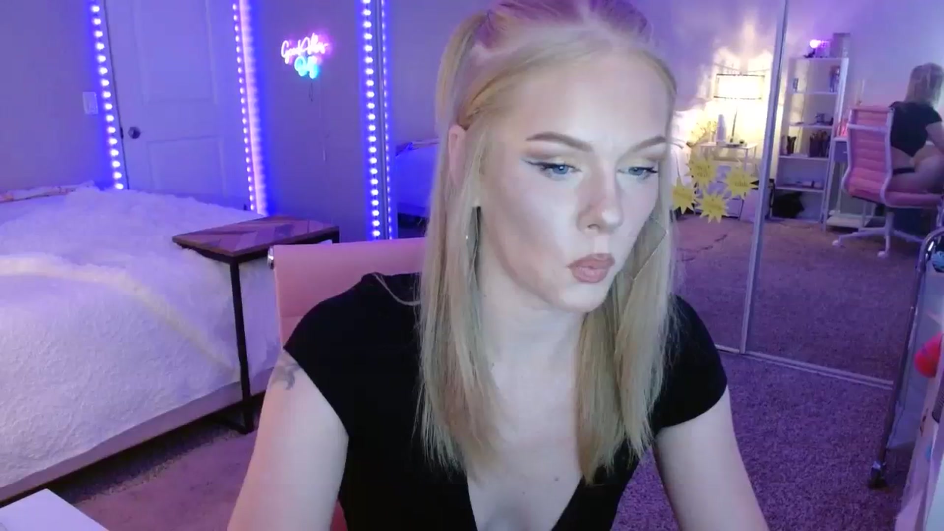 Gallery image thumbnail from AvaMonroe_'s myfreecams stream on, 08/18/2023, 01:42 image 7 of 20