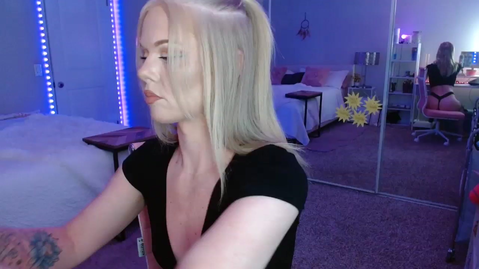 Gallery image thumbnail from AvaMonroe_'s myfreecams stream on, 08/18/2023, 01:42 image 1 of 20