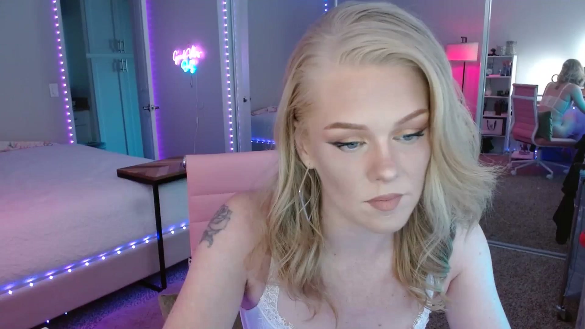 Gallery image thumbnail from AvaMonroe_'s myfreecams stream on, 08/22/2023, 24:35 image 12 of 20