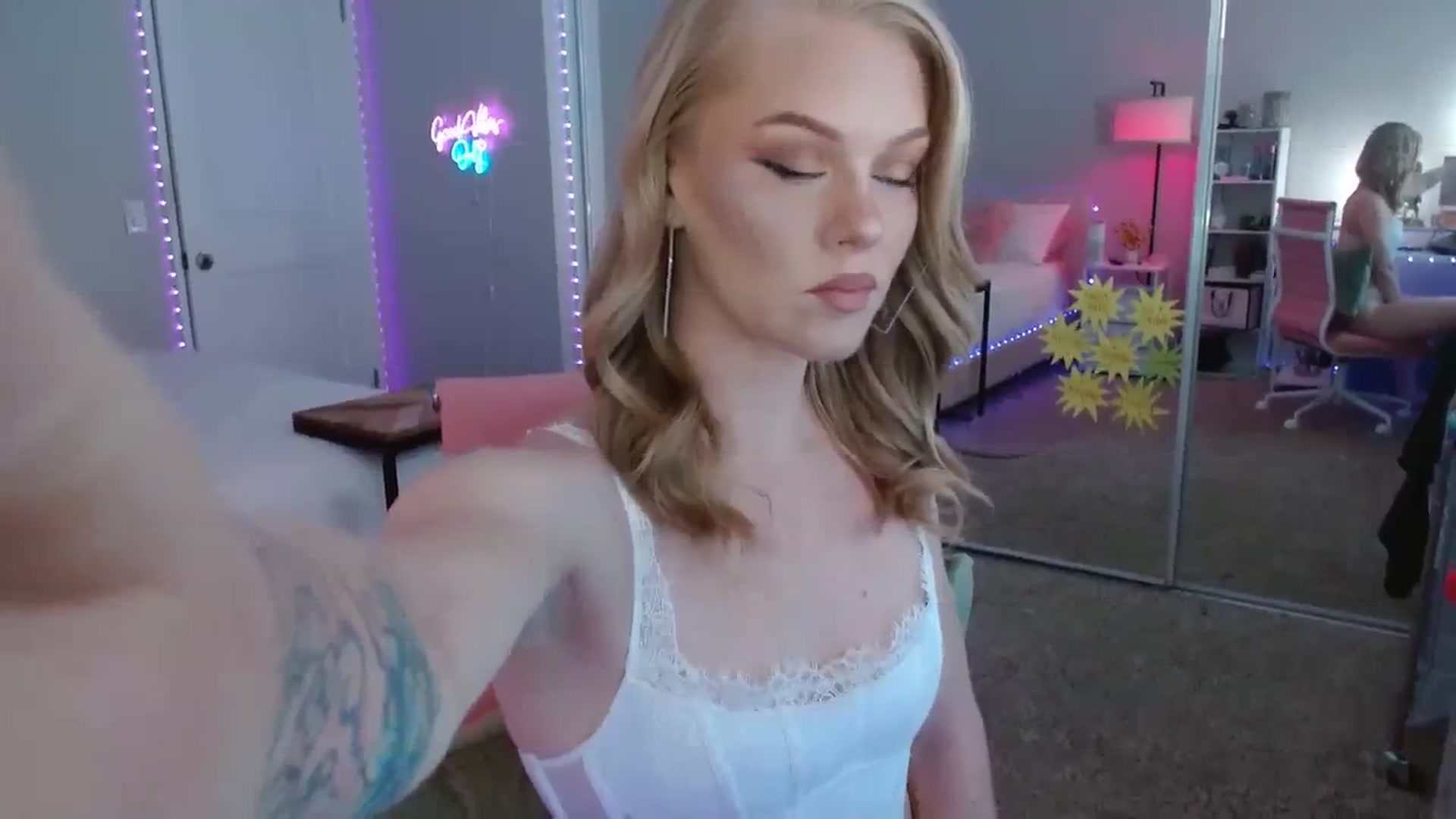 Gallery image thumbnail from AvaMonroe_'s myfreecams stream on, 08/22/2023, 24:35 image 9 of 20
