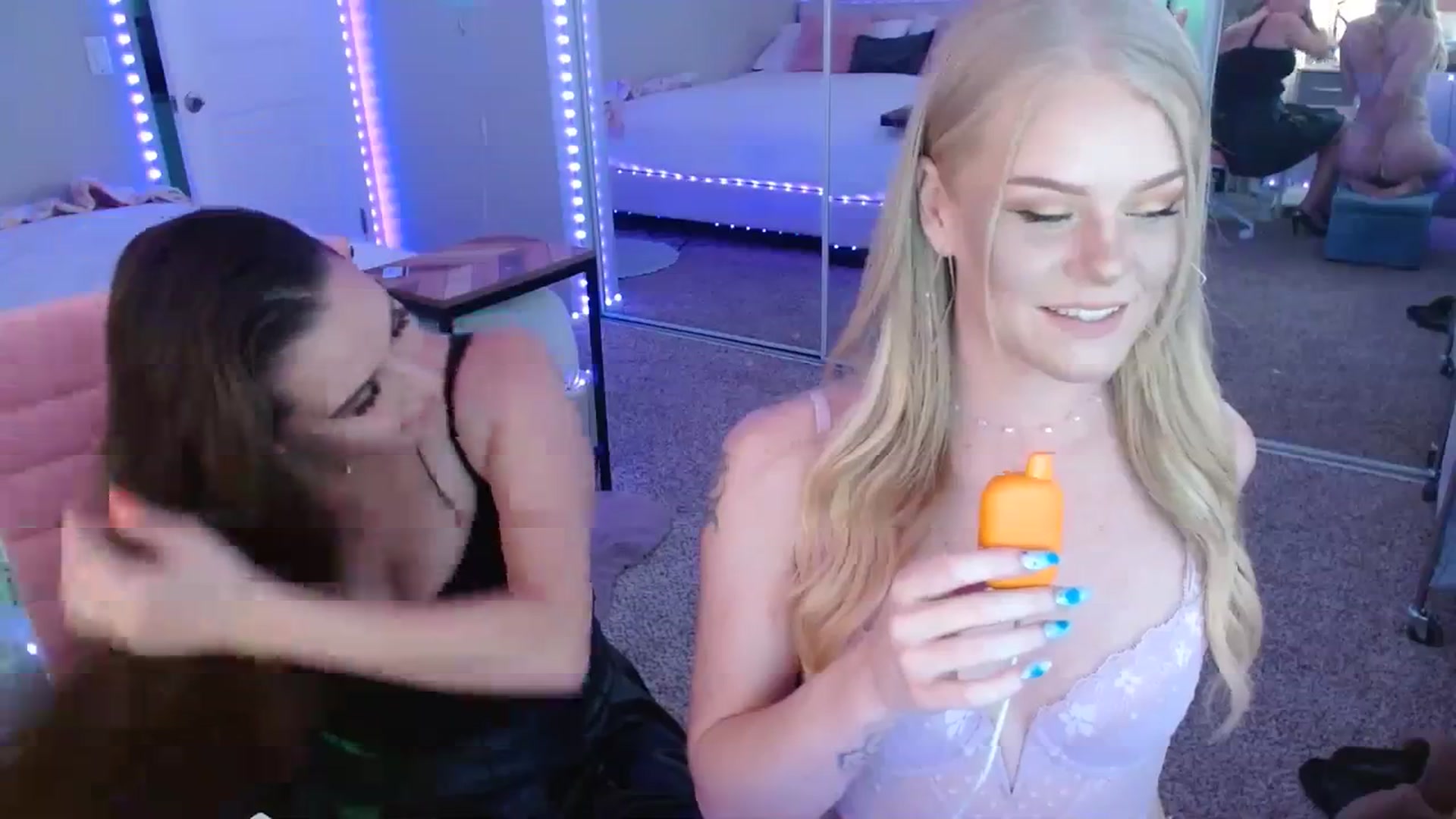 Gallery image thumbnail from AvaMonroe_'s myfreecams stream on, 08/25/2023, 24:41 image 12 of 20