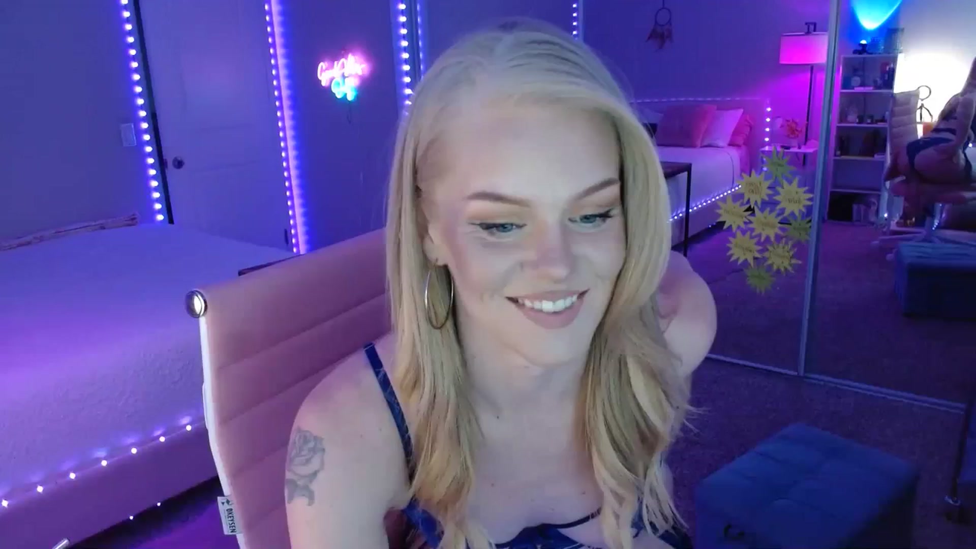 Gallery image thumbnail from AvaMonroe_'s myfreecams stream on, 08/26/2023, 02:14 image 17 of 20