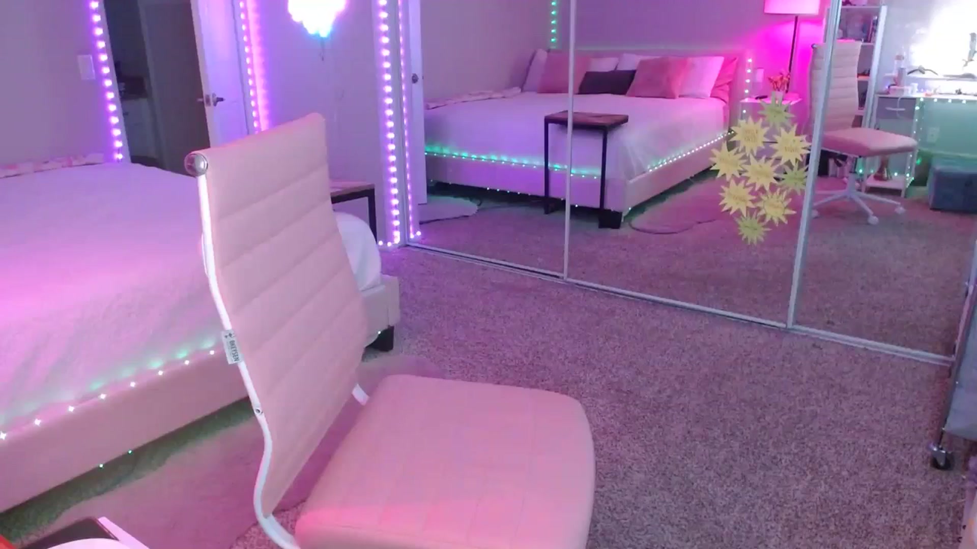 Gallery image thumbnail from AvaMonroe_'s myfreecams stream on, 08/30/2023, 04:49 image 13 of 20