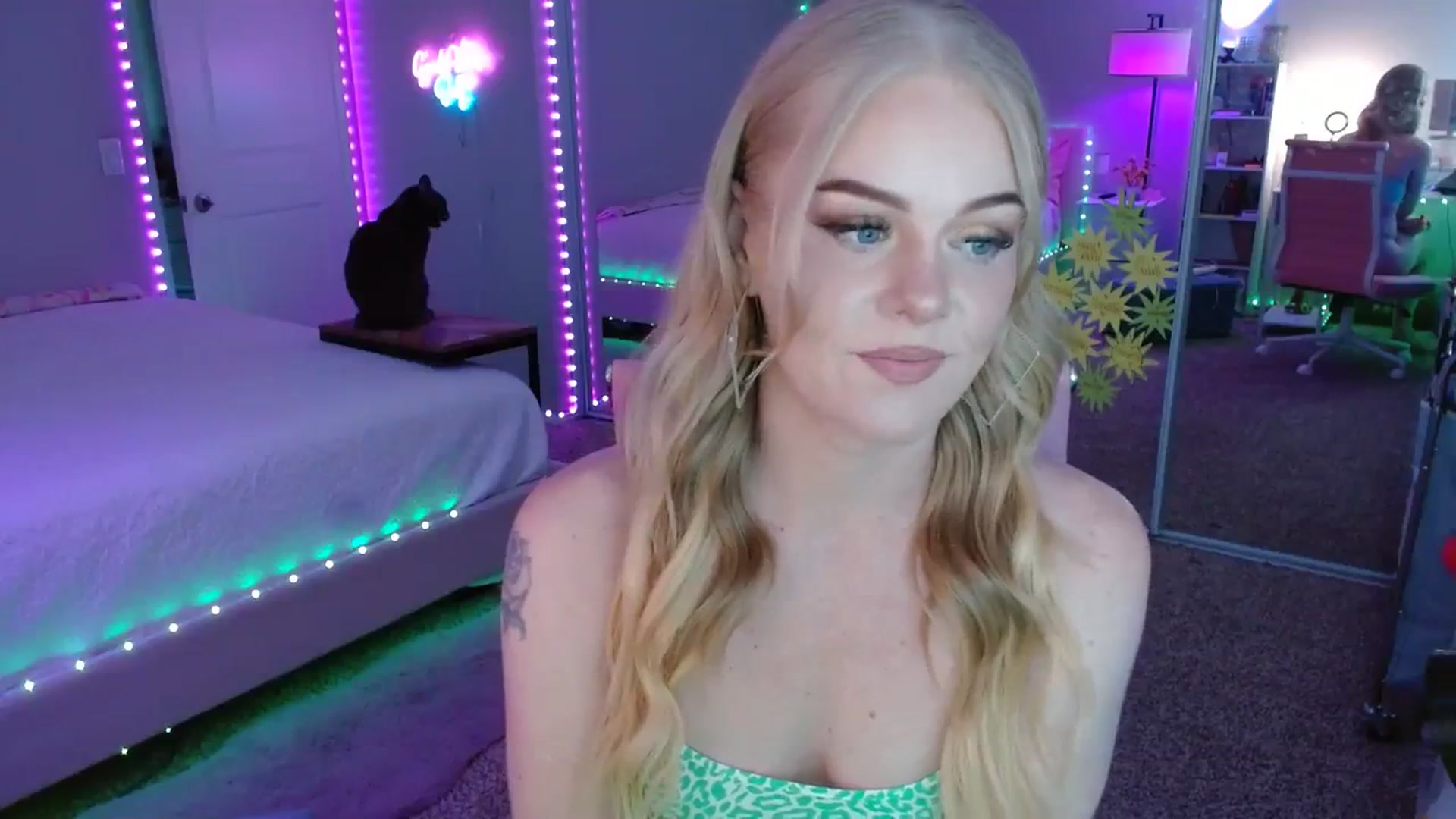Gallery image thumbnail from AvaMonroe_'s myfreecams stream on, 08/30/2023, 04:49 image 2 of 20