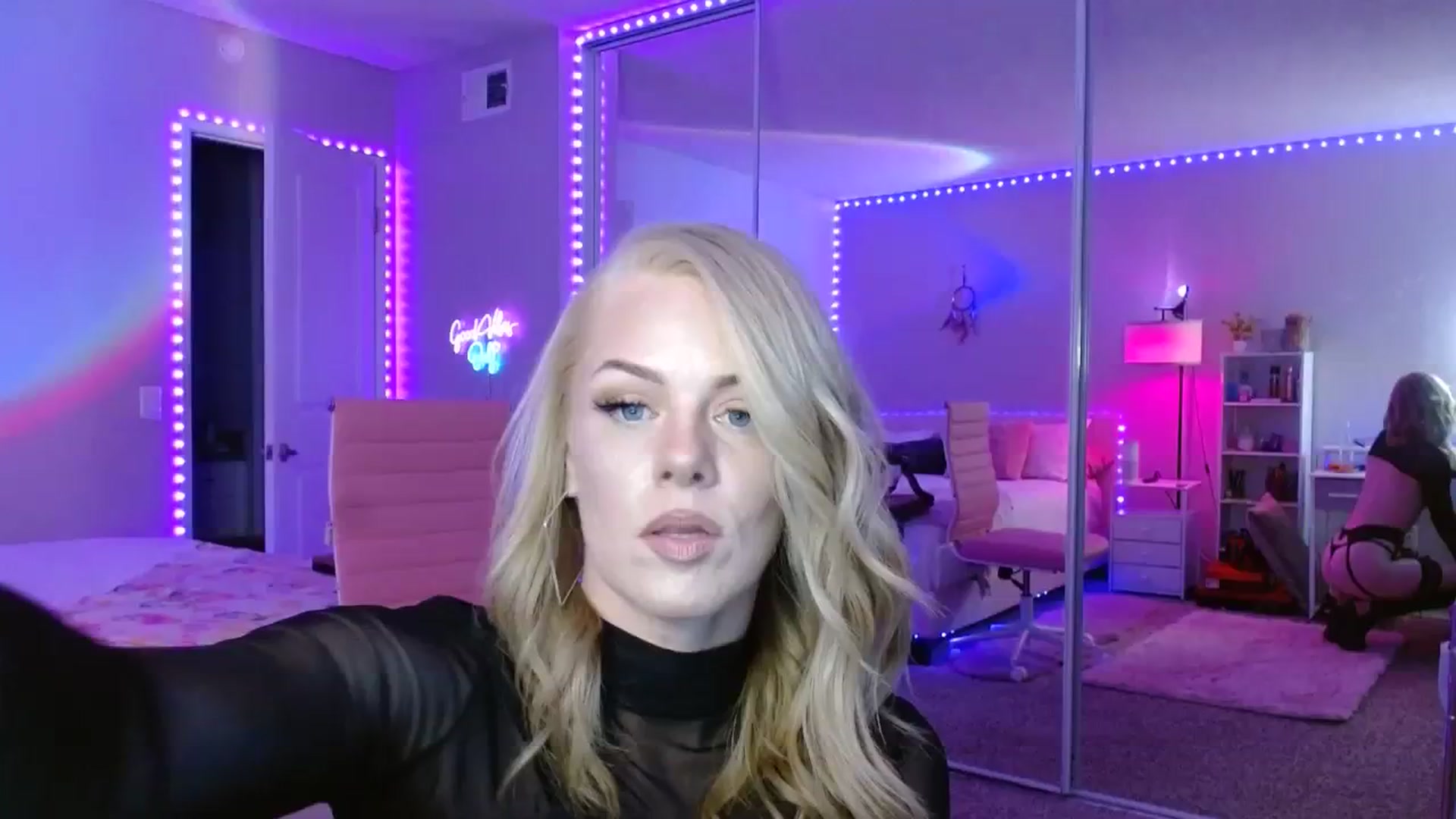 Gallery image thumbnail from AvaMonroe_'s myfreecams stream on, 09/14/2023, 03:13 image 14 of 20