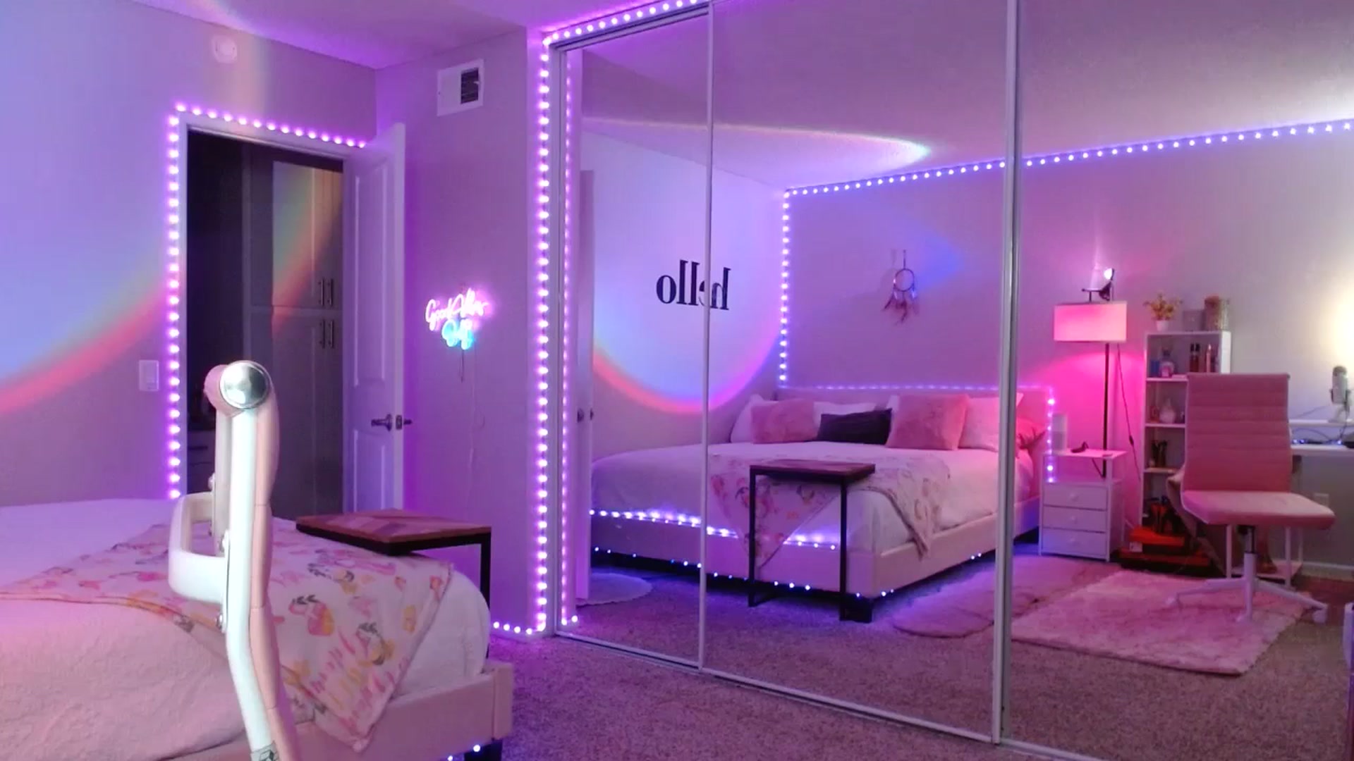 Gallery image thumbnail from AvaMonroe_'s myfreecams stream on, 09/14/2023, 03:13 image 18 of 20