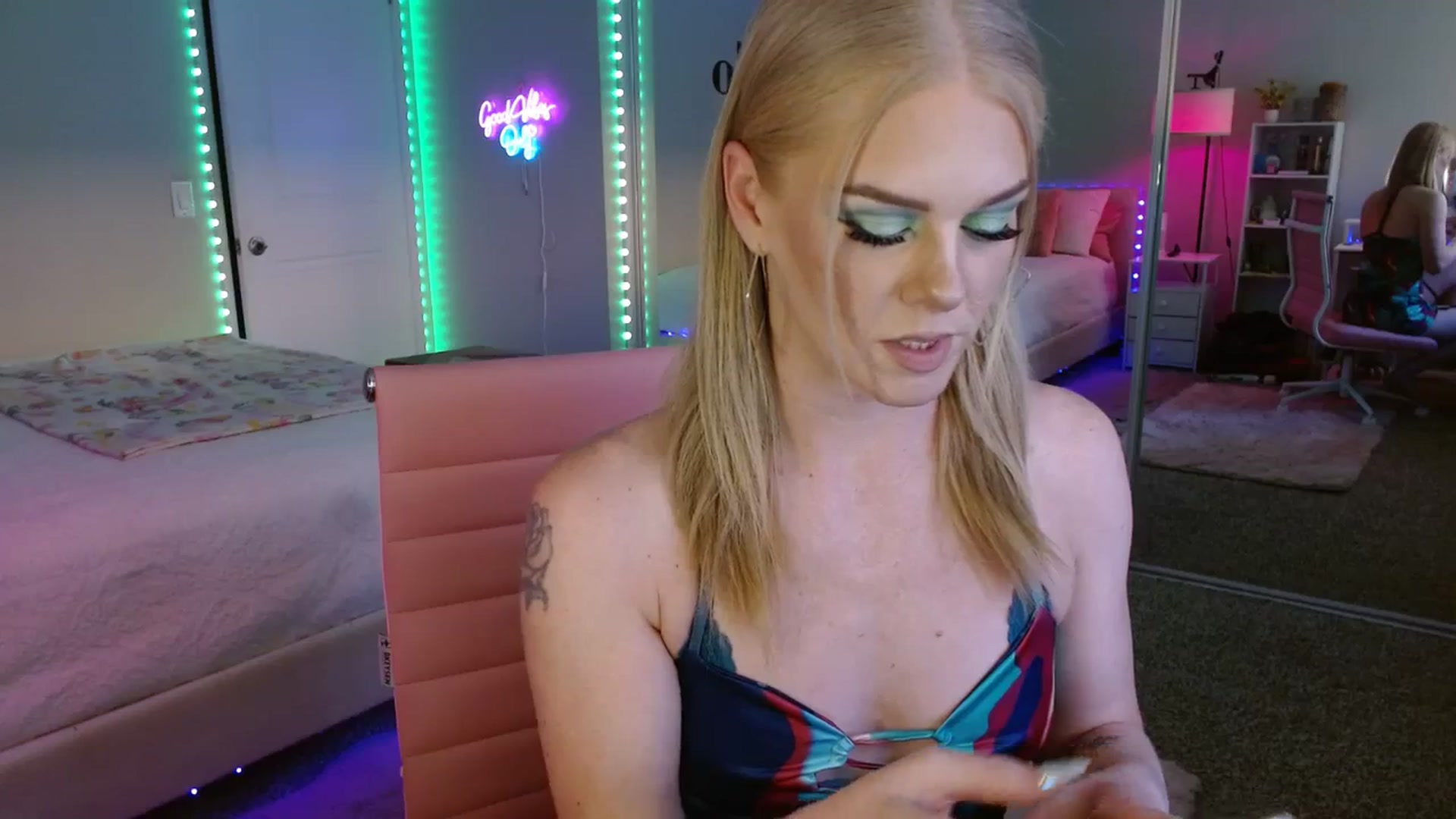 Gallery image thumbnail from AvaMonroe_'s myfreecams stream on, 09/15/2023, 01:03 image 18 of 20