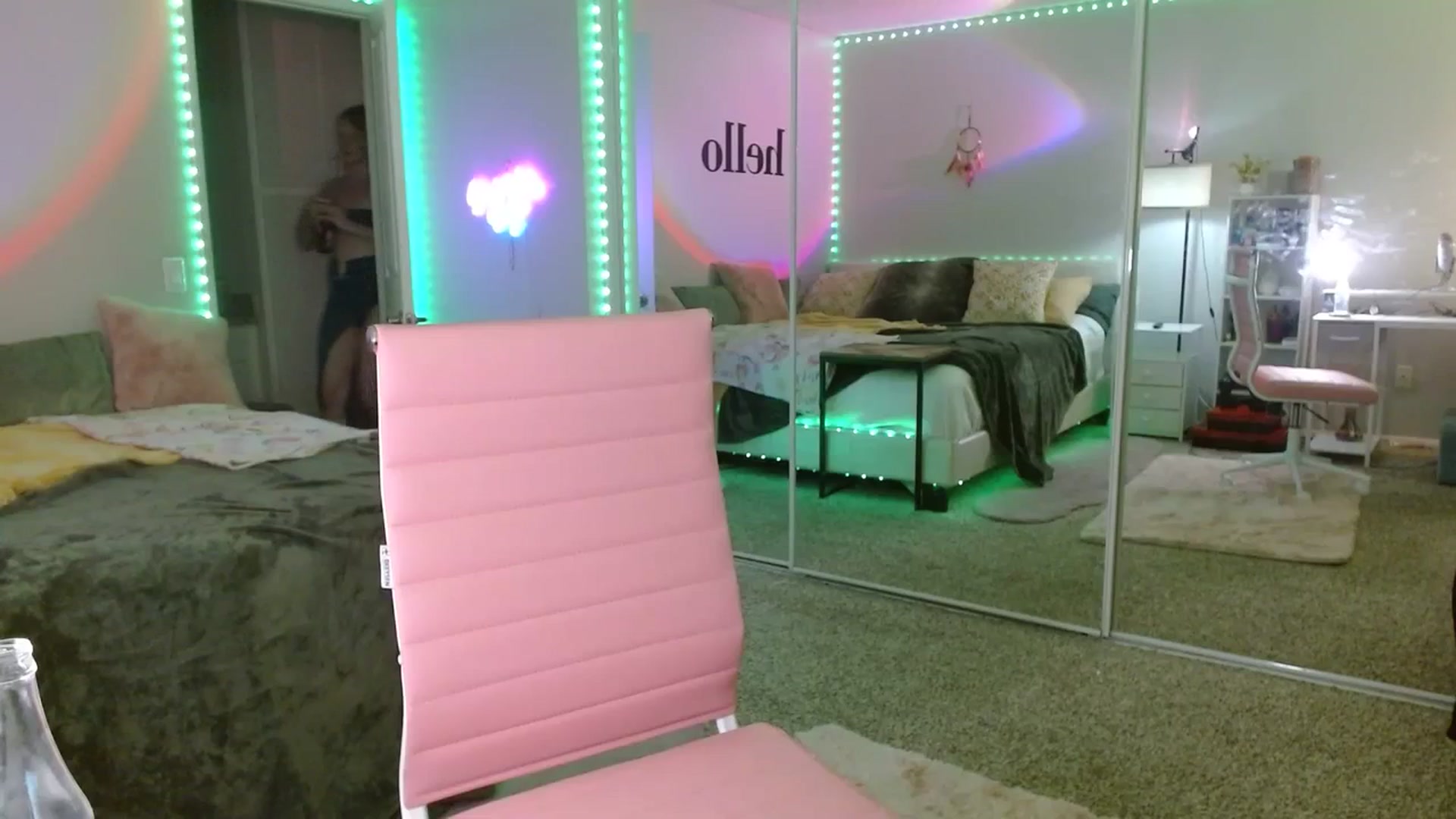Gallery image thumbnail from AvaMonroe_'s myfreecams stream on, 09/19/2023, 06:43 image 11 of 20