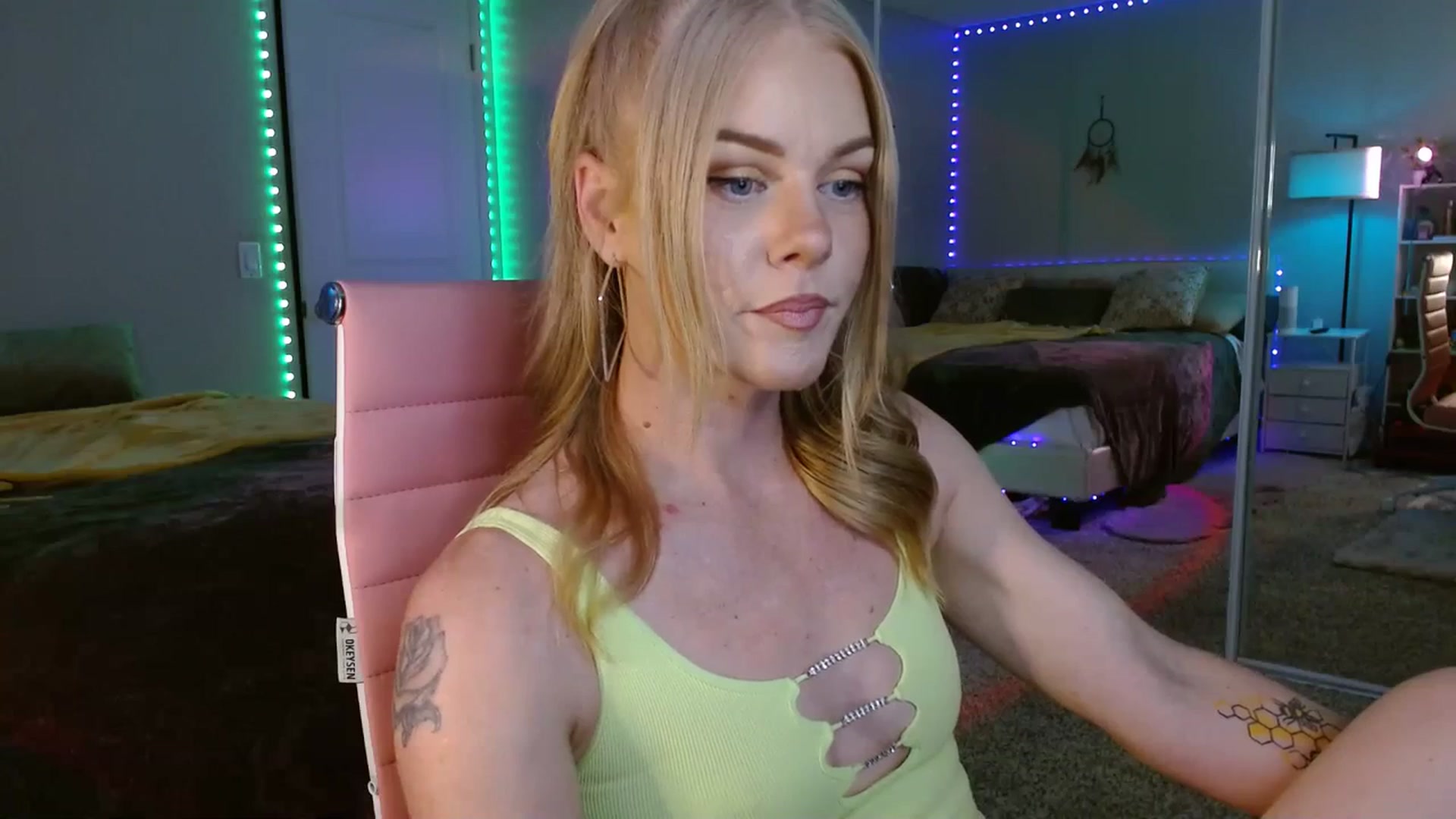 Gallery image thumbnail from AvaMonroe_'s myfreecams stream on, 09/21/2023, 01:51 image 19 of 20