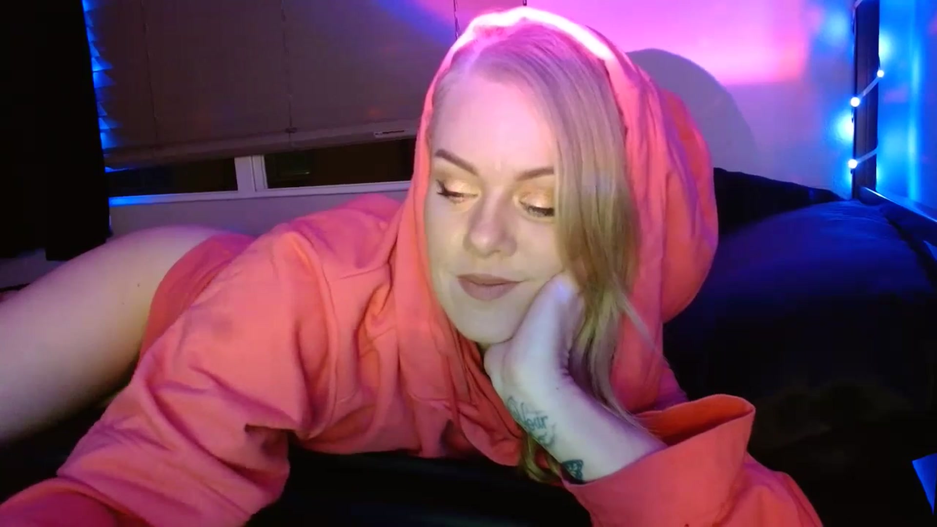 Gallery image thumbnail from AvaMonroe_'s myfreecams stream on, 09/24/2023, 11:19 image 6 of 20
