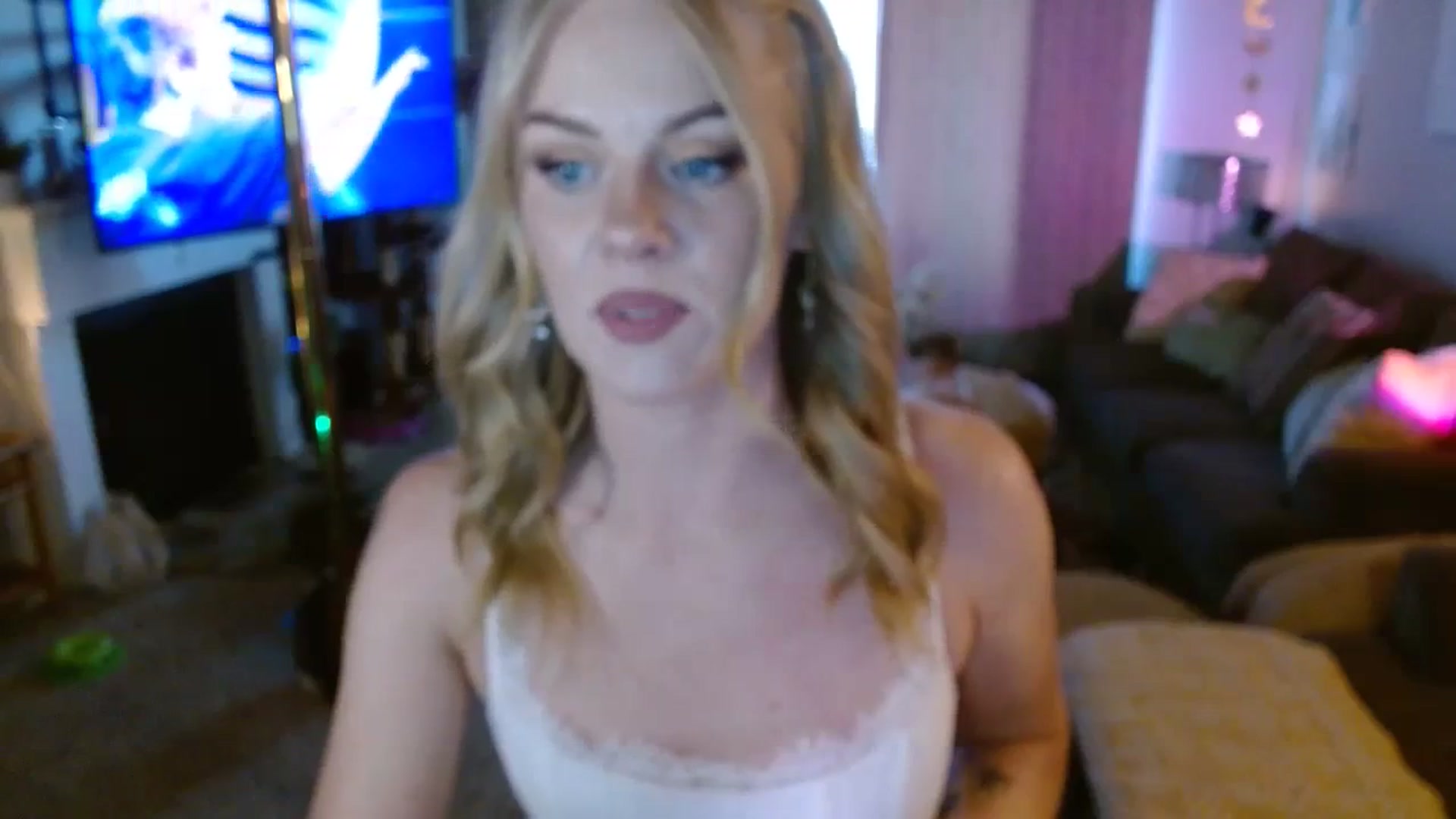 Gallery image thumbnail from AvaMonroe_'s myfreecams stream on, 09/27/2023, 01:03 image 20 of 20